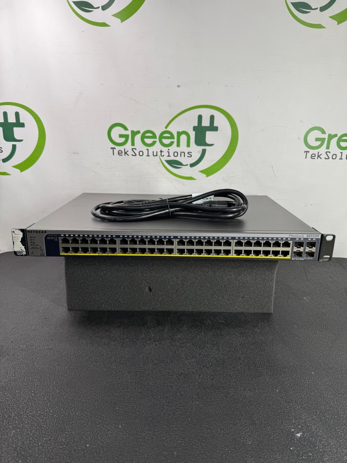 NETGEAR ProSafe GS752TP 48-Port Gigabit PoE/PoE+ Smart Managed Switch 4 SFP