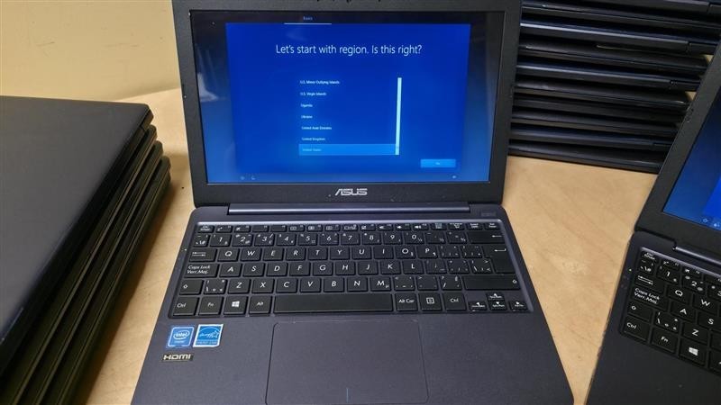 Asus VivoBook L203NA LOT 17 plus 6 for parts