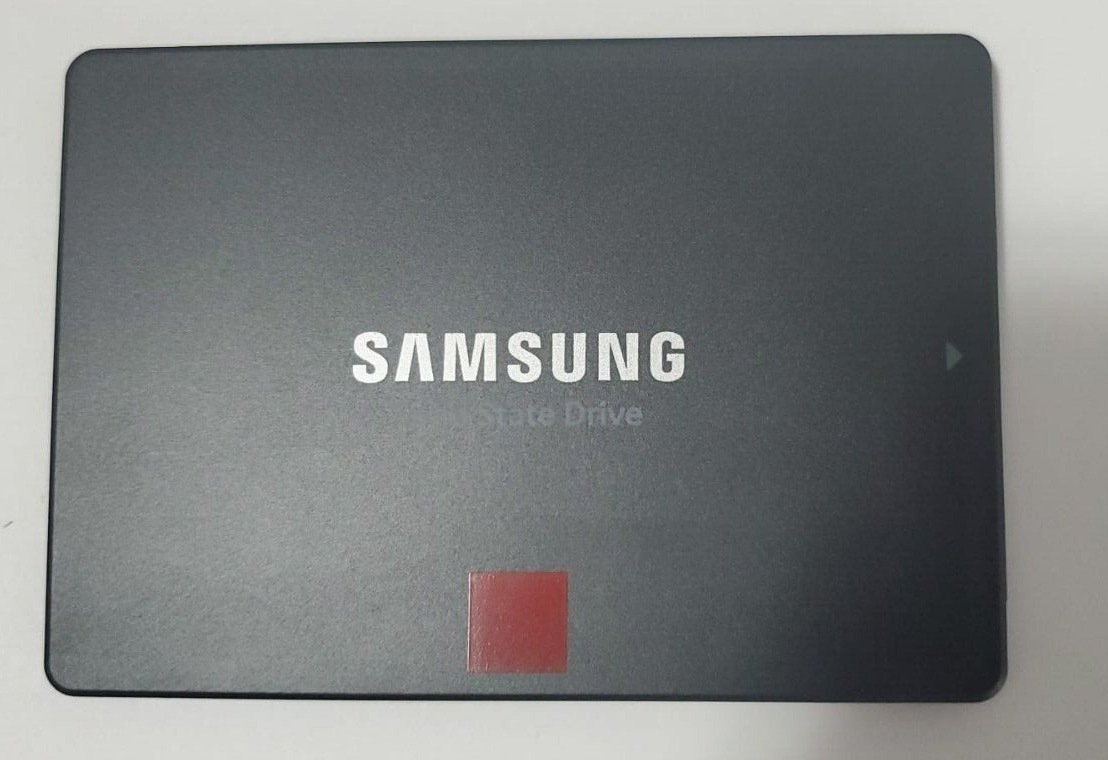 Samsung 860 Pro Series  1TB 2.5 Inch SATA III V-NAND Internal SSD (MZ-76P1T0)