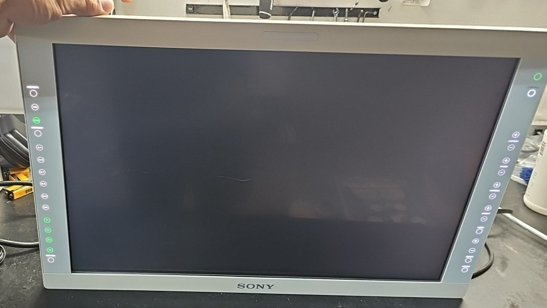 Sony LMD 2450MD 24inch monitor. WITH POWER SUPPLY AND BKM-243HS  LMD-2450MD