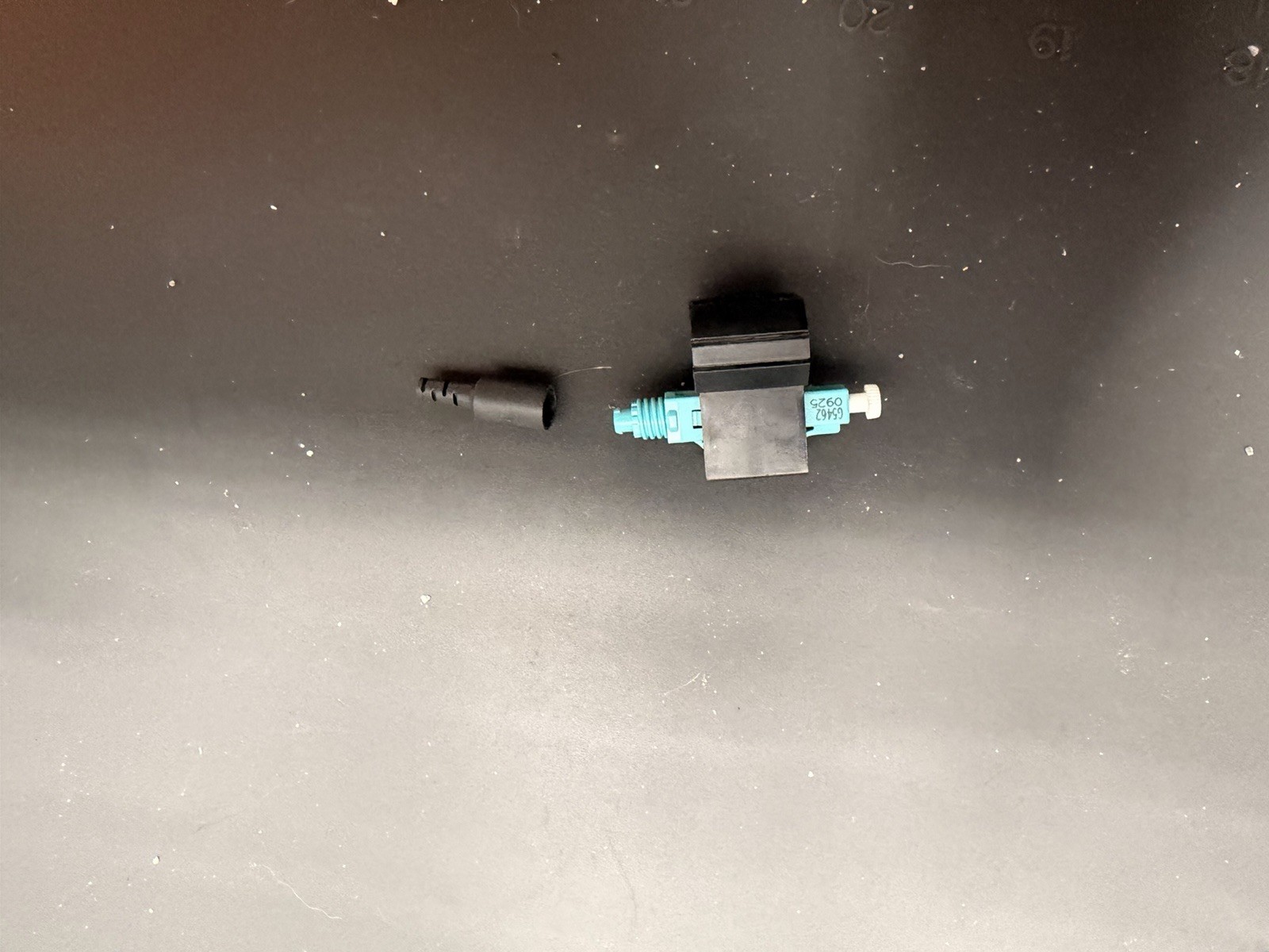21ea Commscope MM LC Quik 2 Fiber Connectors