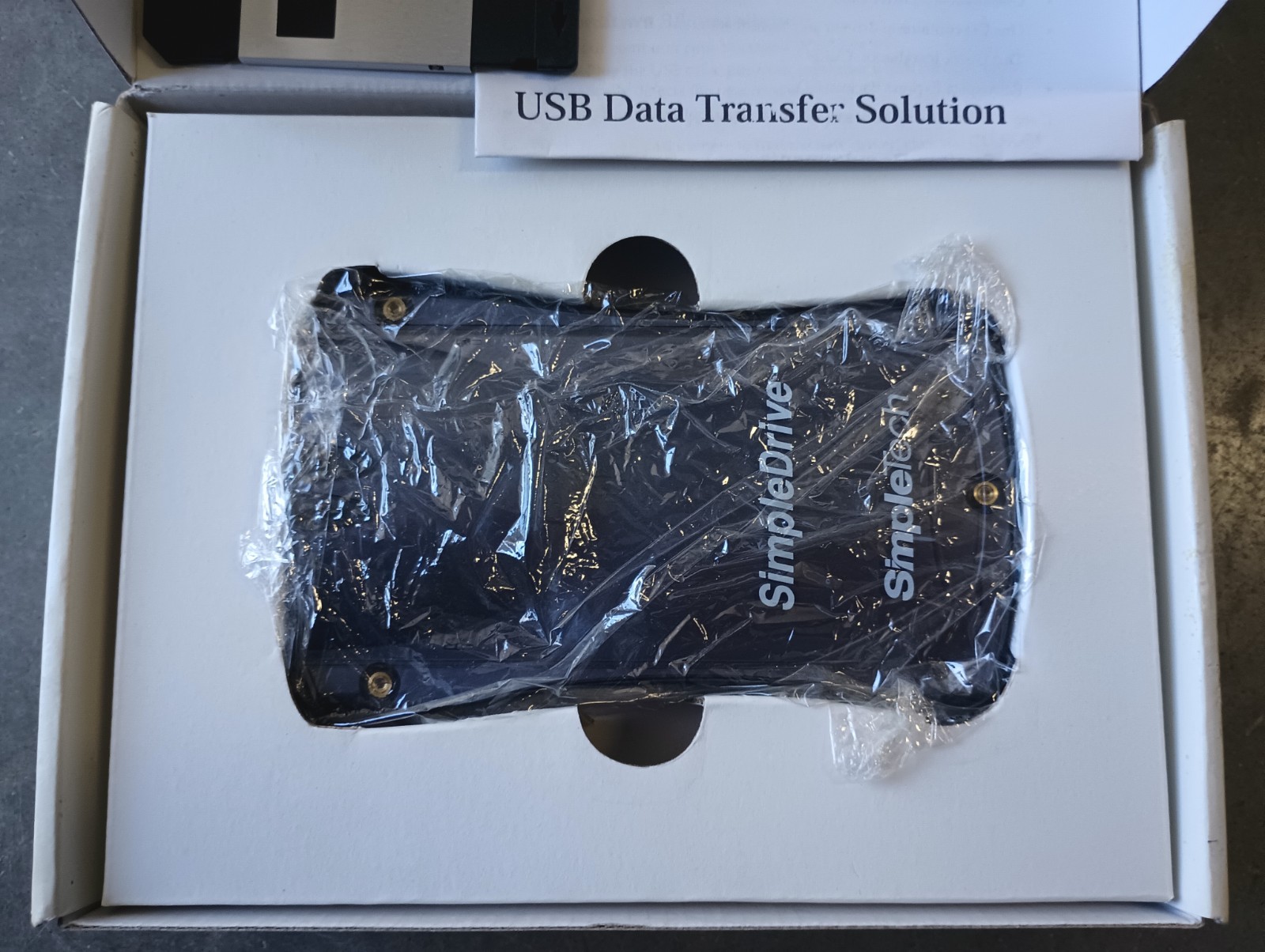 SimpleTech SimpleDrive STI-HD2.5/USB2 9100-00002-002 Hard Drive Enclosure NIB