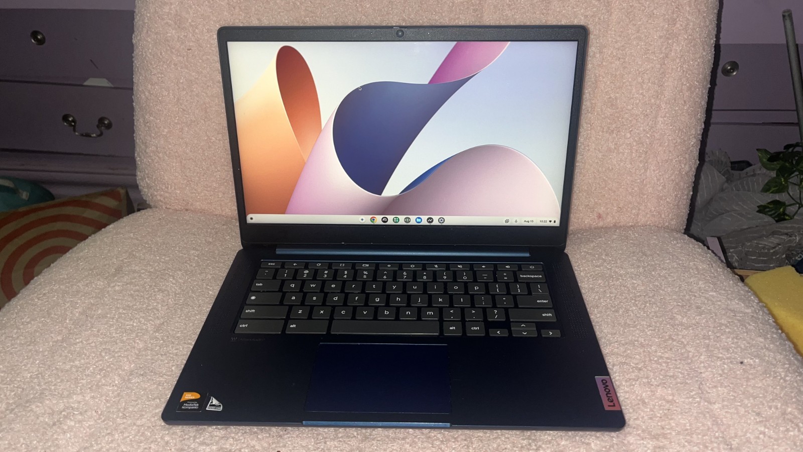 Slightly Used - Lenovo IP Slim 3 Chrome 14M868 14" Touchschcreen .