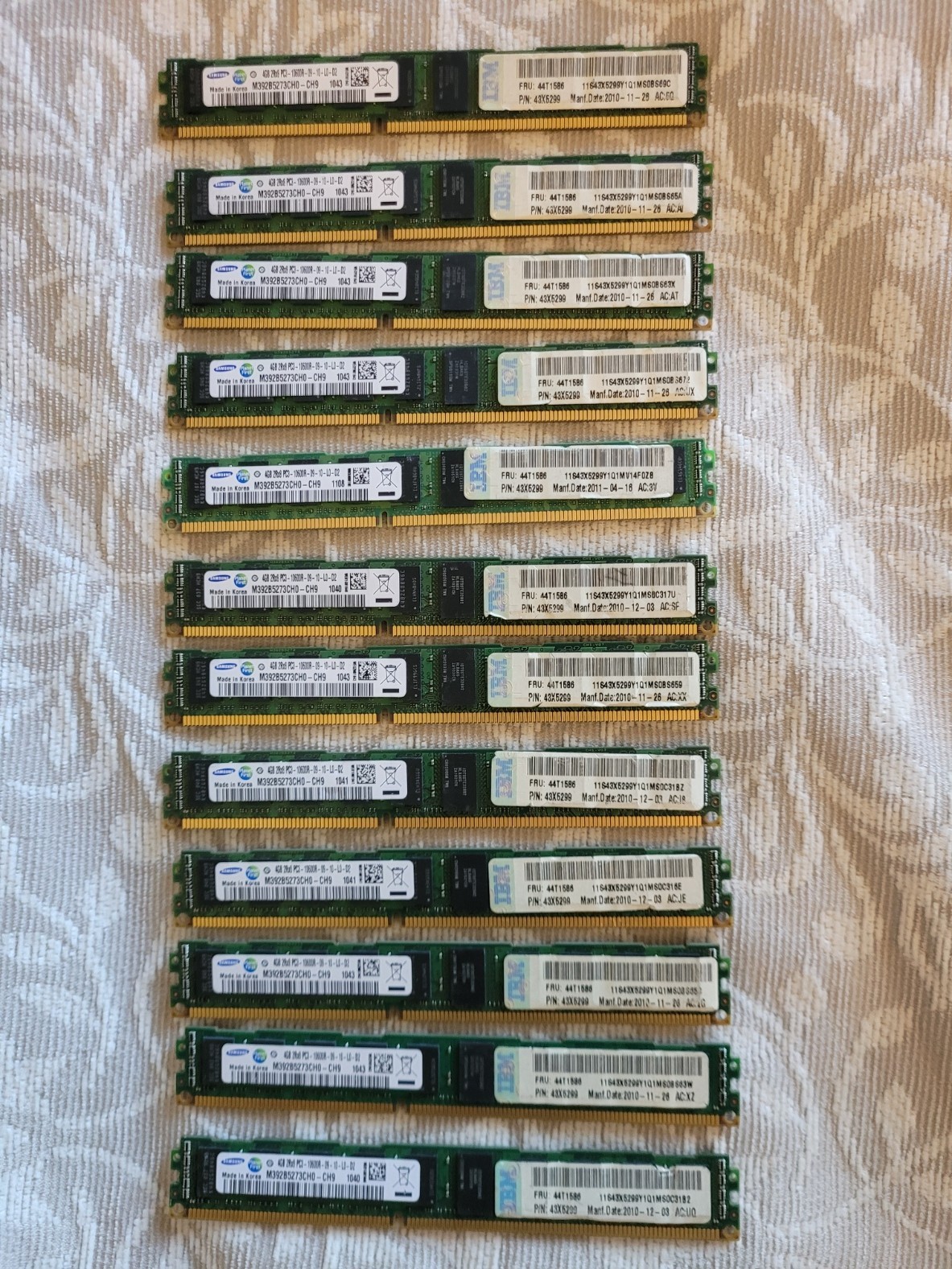 Lot of 12 SAMSUNG M392B5273CHO-CH9 4 GB 2Rx8 PC3 10600R IBM Server Memory