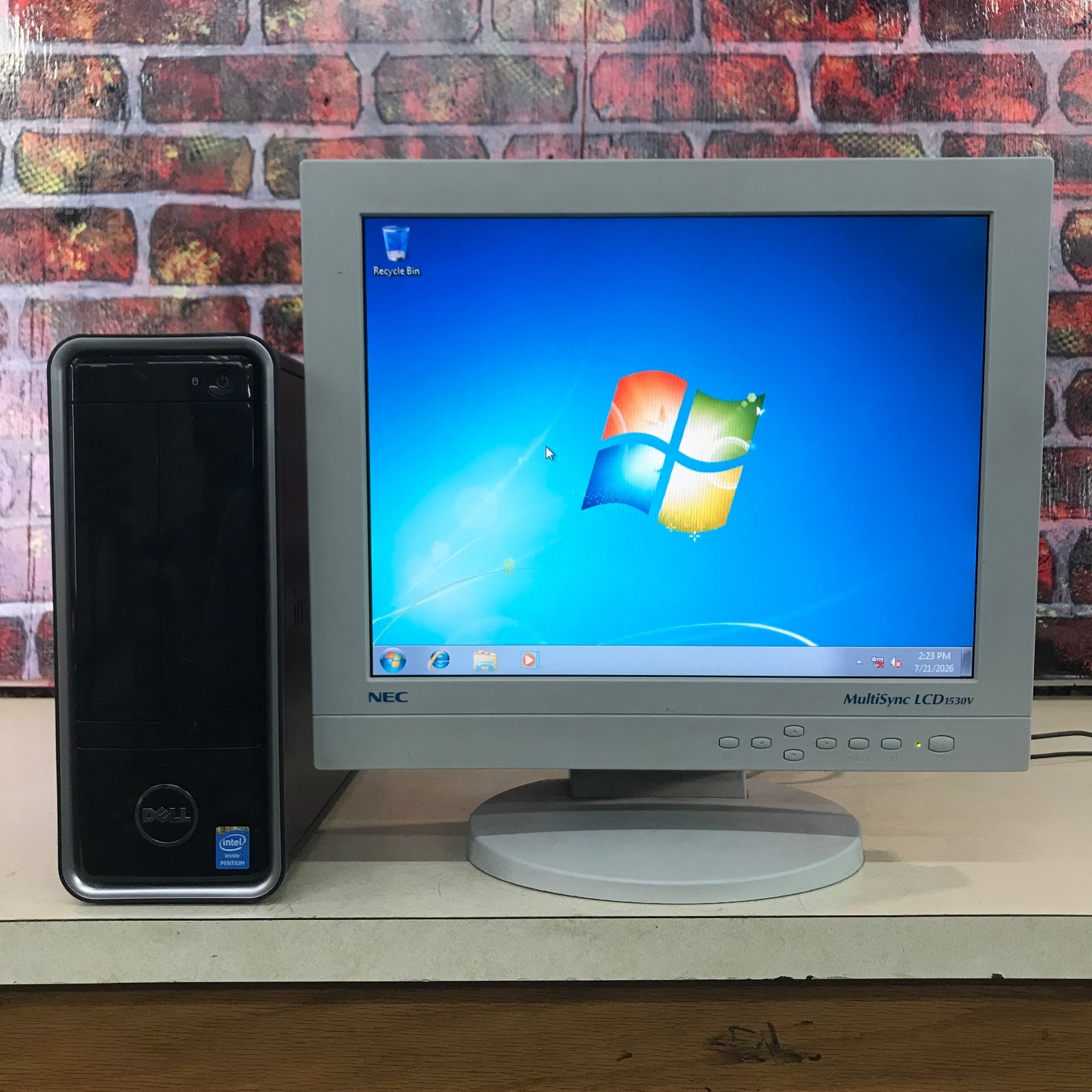 Dell Inspiron SFF 3647 PC Retro Gaming Pentium 3.00GHz 4GB RAM (Windows 7 Pro)