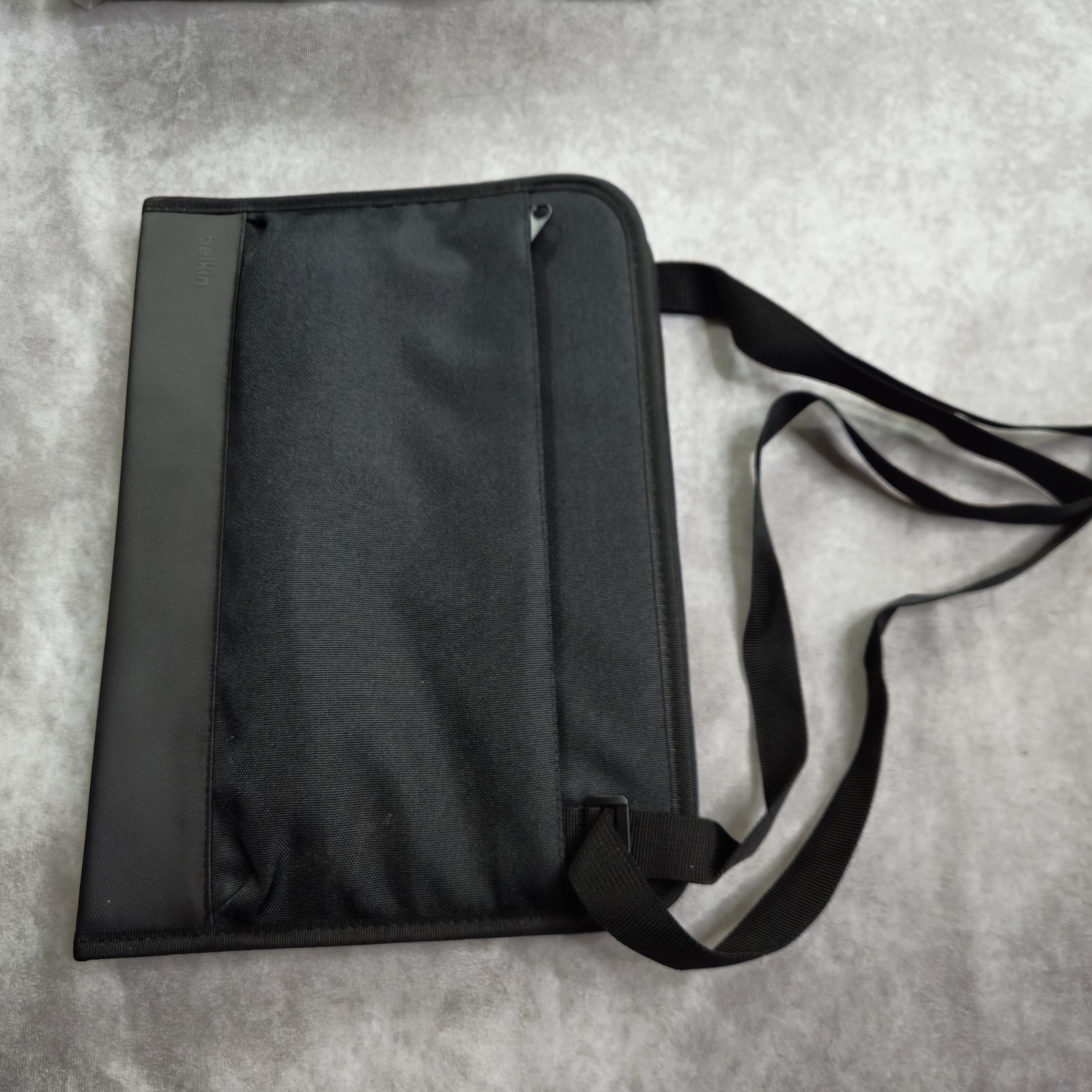 Lot of 6 Belkin Always on Case 11-12" Black New