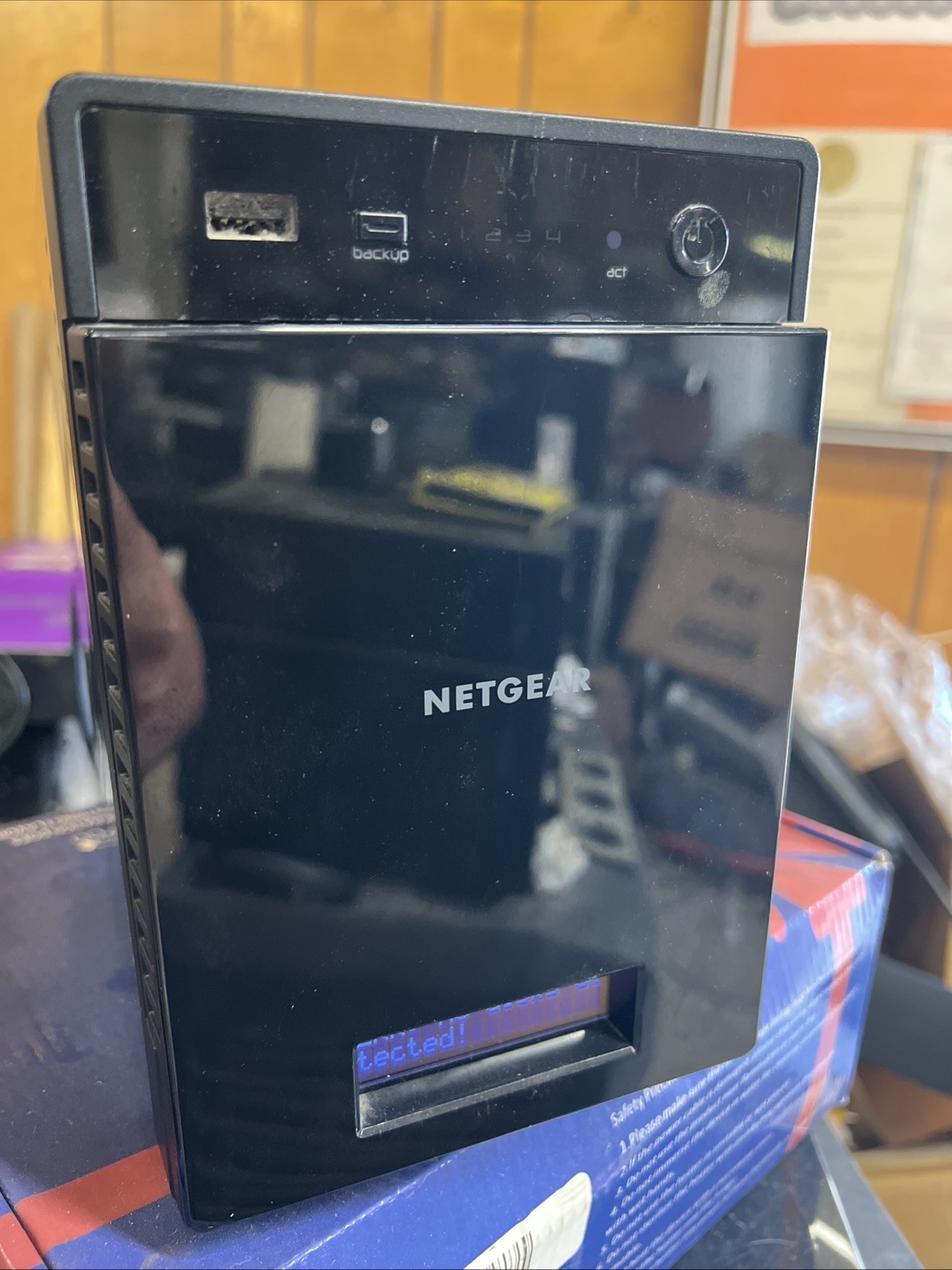 NETGEAR ReadyNAS RN104 4-Bay RN10400-100NAS RND-4D Used, No HDDs*