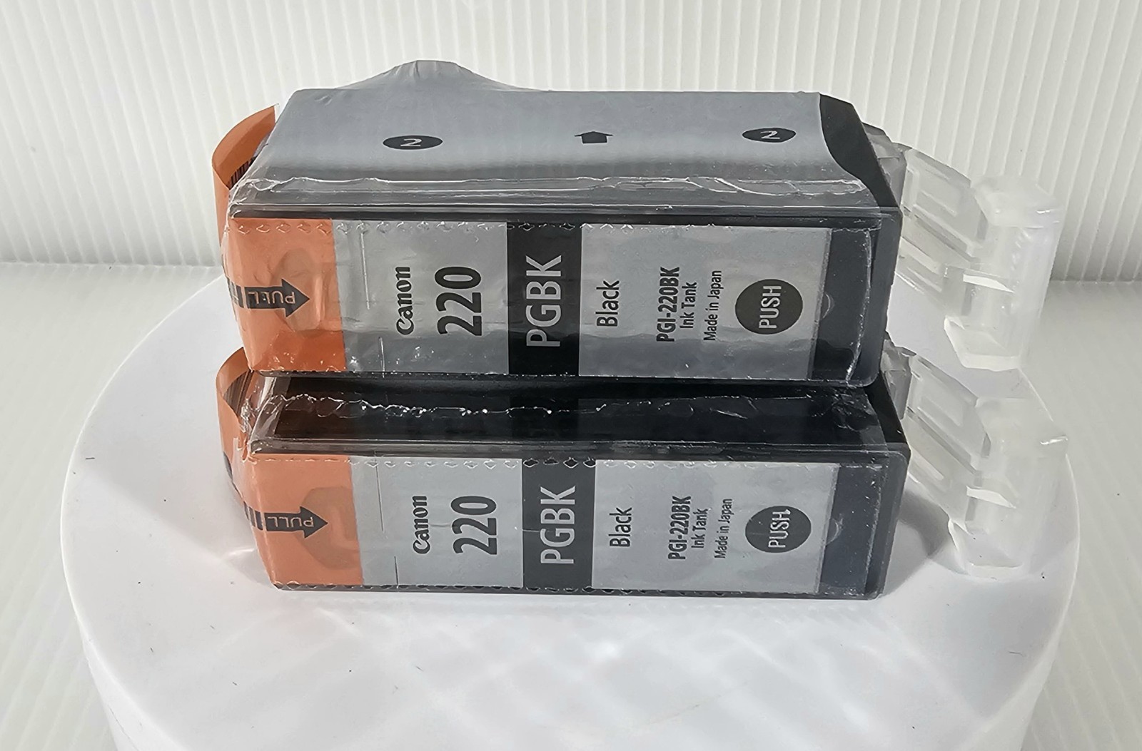 2 New Genuine Canon Pixma PGBK 220 Black Ink PGI-220BK 