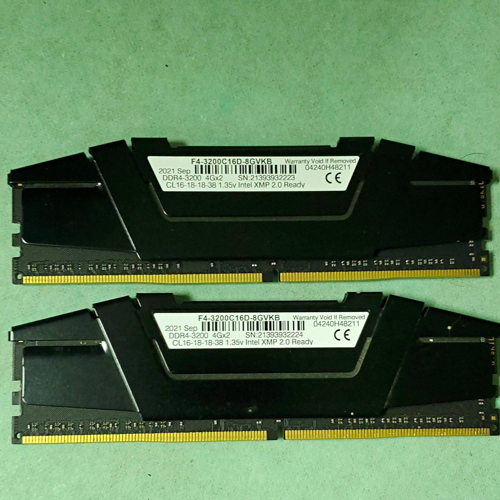 G.SKILL 8GB (2x4GB) DDR4-3200 288-Pin DIMM Intel XMP 2.0 F4-3200C16D-8GVKB