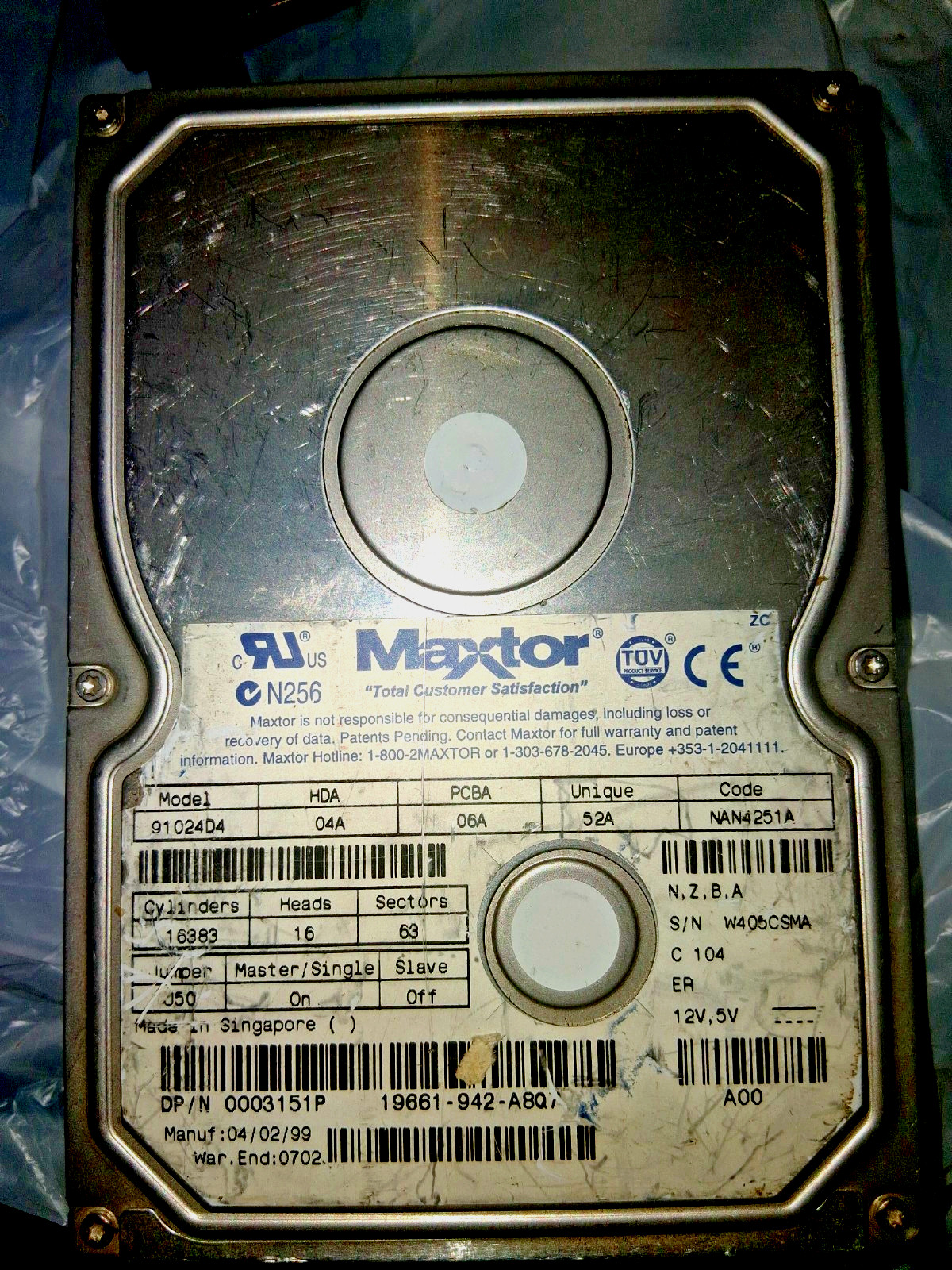 Maxtor 10.2GB 91024d4 04A 06A 52A NAN4251A HDD MADE OUT OF SOLID ALUMINUM