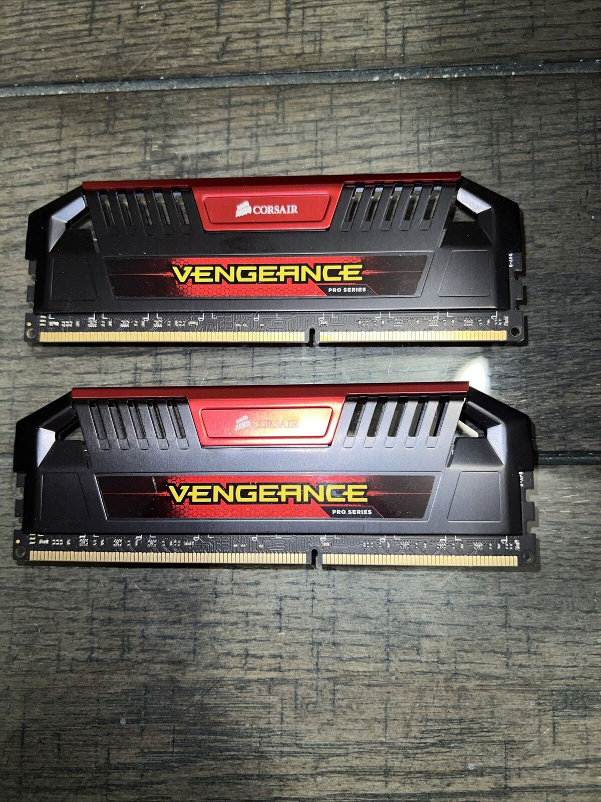 Corsair VENGEANCE Pro 16GB 2x 8GB DDR3 OC 2400MHz CMY16GX3M2A2400C11R Memory Red