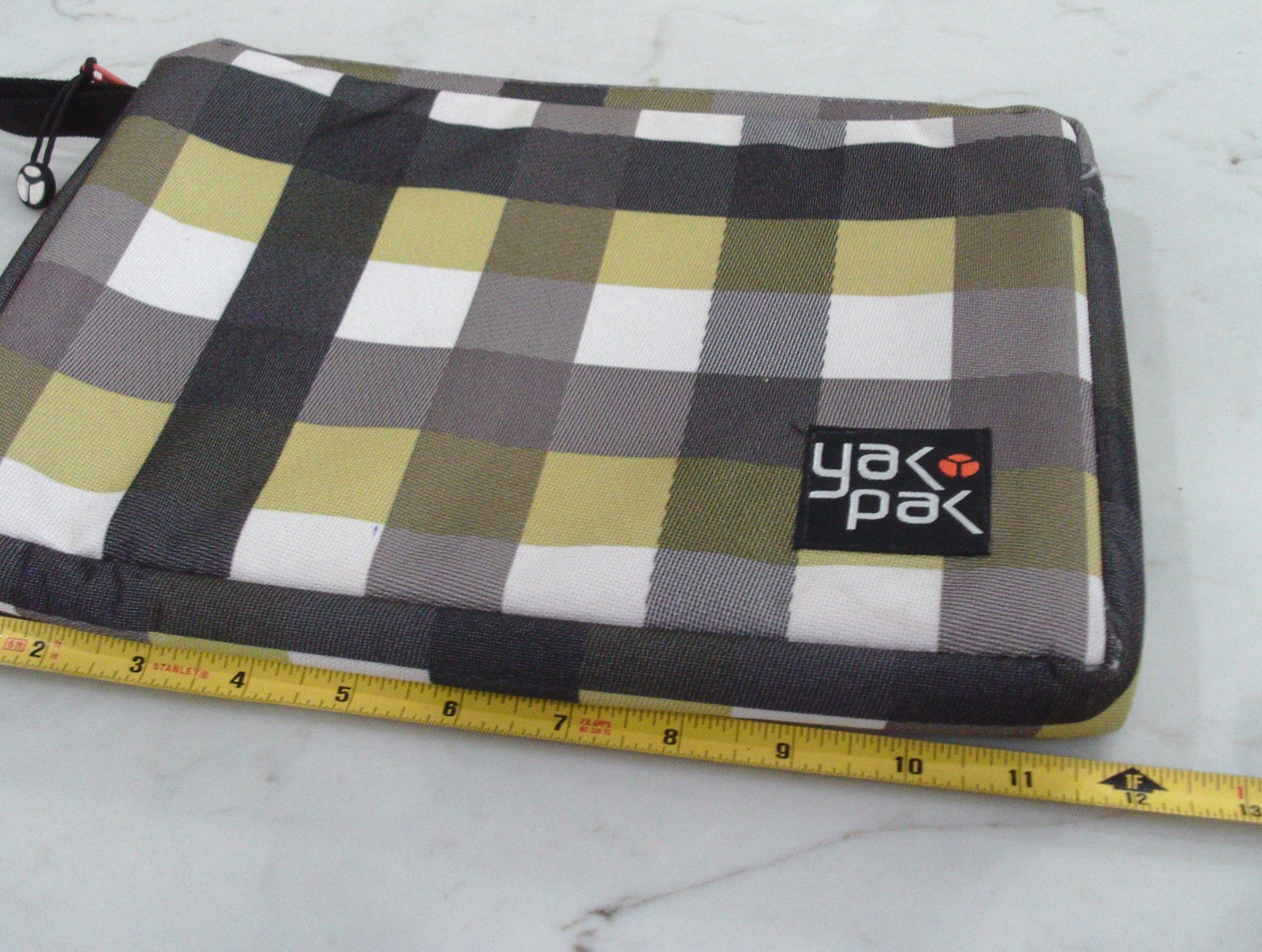 Yak Pak Plaid  Computer Sleeve Green Gray Checkered Neoprene 11 1/2 X 8 1/2