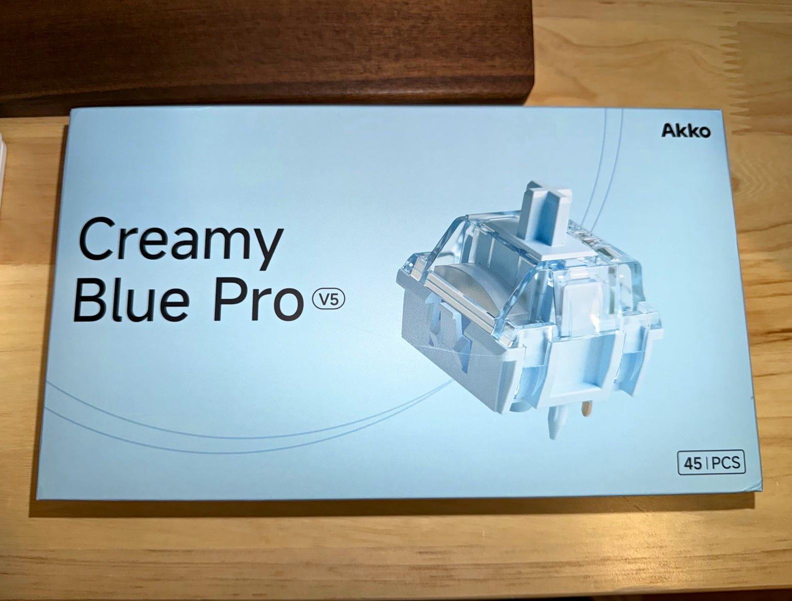 Akko Creamy Blue Pro V5 Mechanical Keyboard Switches Blue (45 PCS)