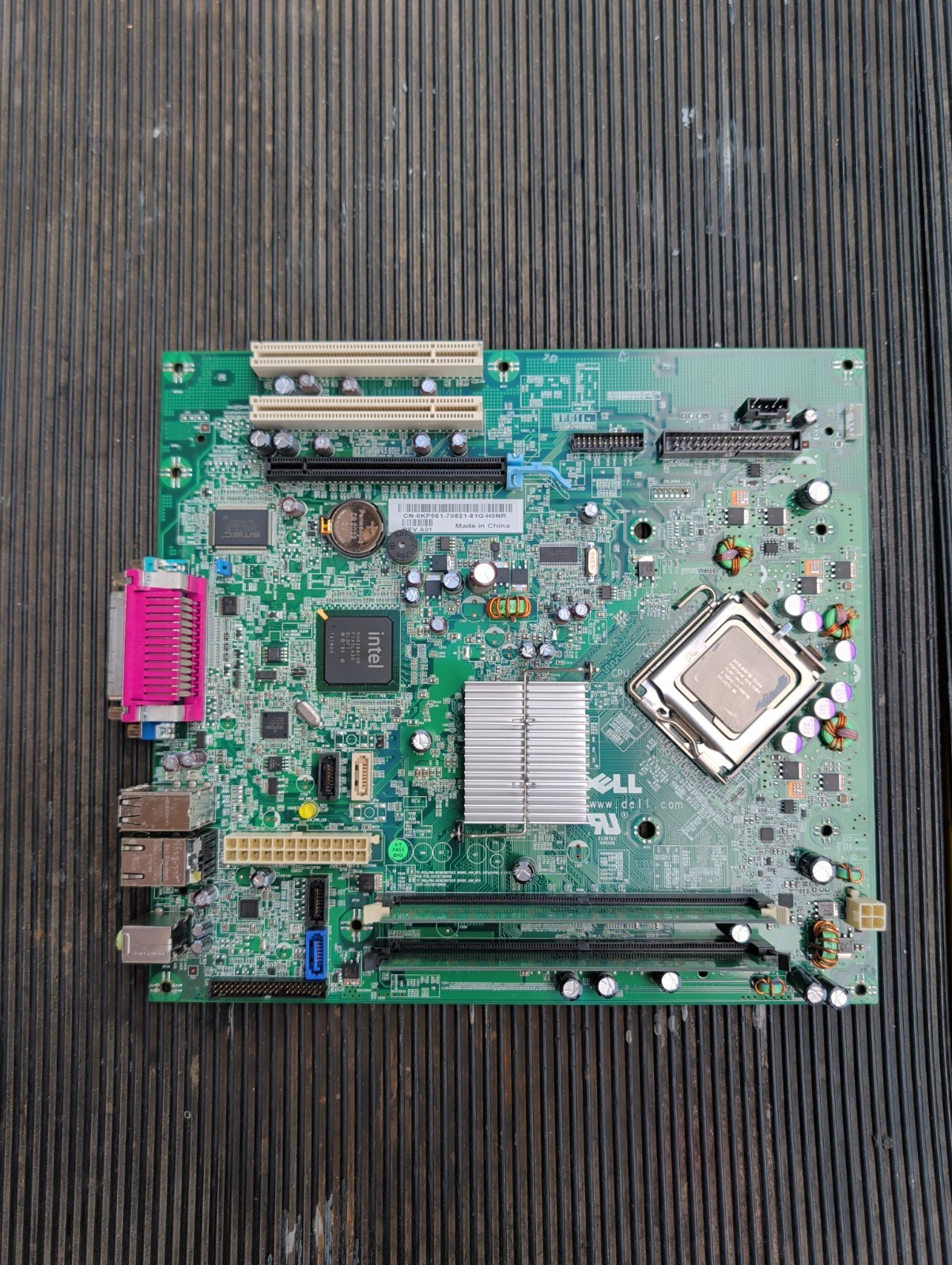 DELL 0KP561 KP561 MOTHERBOARDFOR DELL OPTIPLEX 330 W/ 2 GB RAM And CPU 