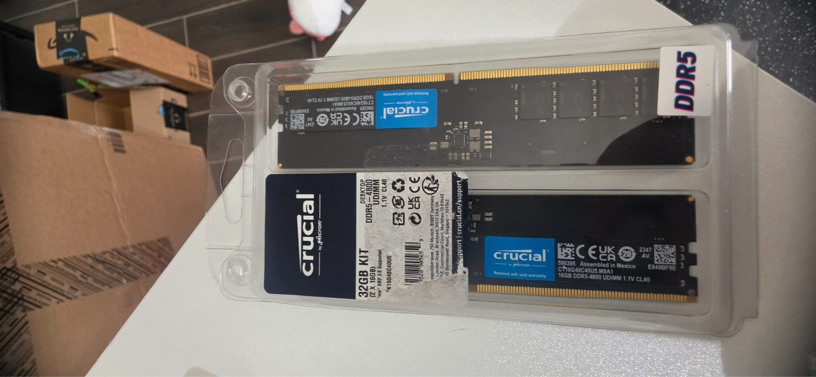 Crucial 32GB (2 x 16GB) PC5-38400 (DDR5-4800) UDIMM Memory