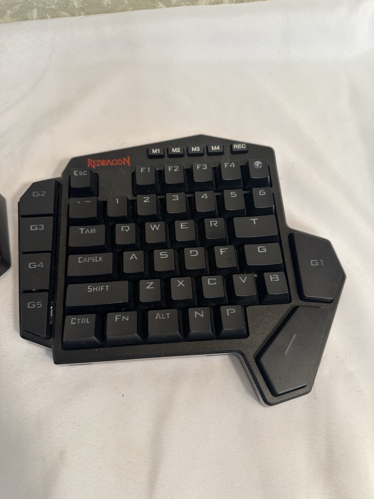 Redragon K585 One-Handed RGB Mechanical Gaming Keyboard Type-C W/ Wrist Rest