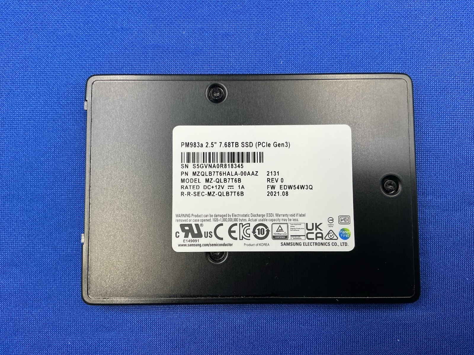 MZ-QLB7T6B Samsung PM983a 7.68TB 2.5In PCIe Gen3 NVMe U.2 SSD MZQLB7T6HALA