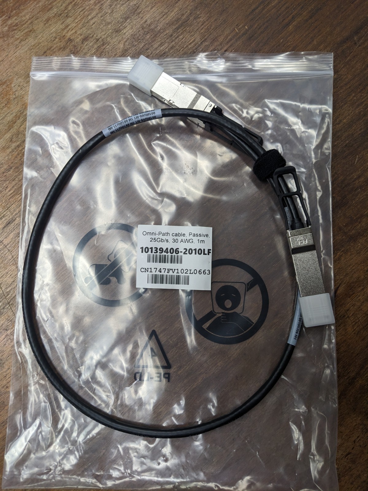 100CQQF3010 INTEL Intel Omni-Path Cable Passive Copper QSFP-QSFP F 30AWG 1M NEW