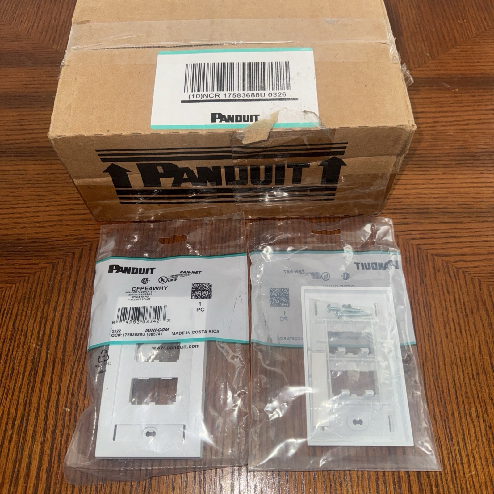 New Panduit CFPE4WHY Mini-Com 4-Port Single Gang Faceplates Box of 10