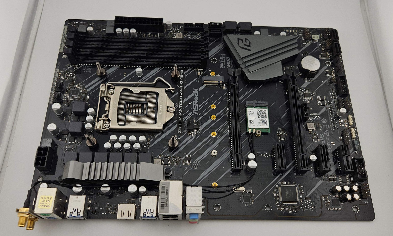 Asrock Z390 Phantom Gaming 4S/IB Wifi ATX Intel 1151 Motherboard Excellent