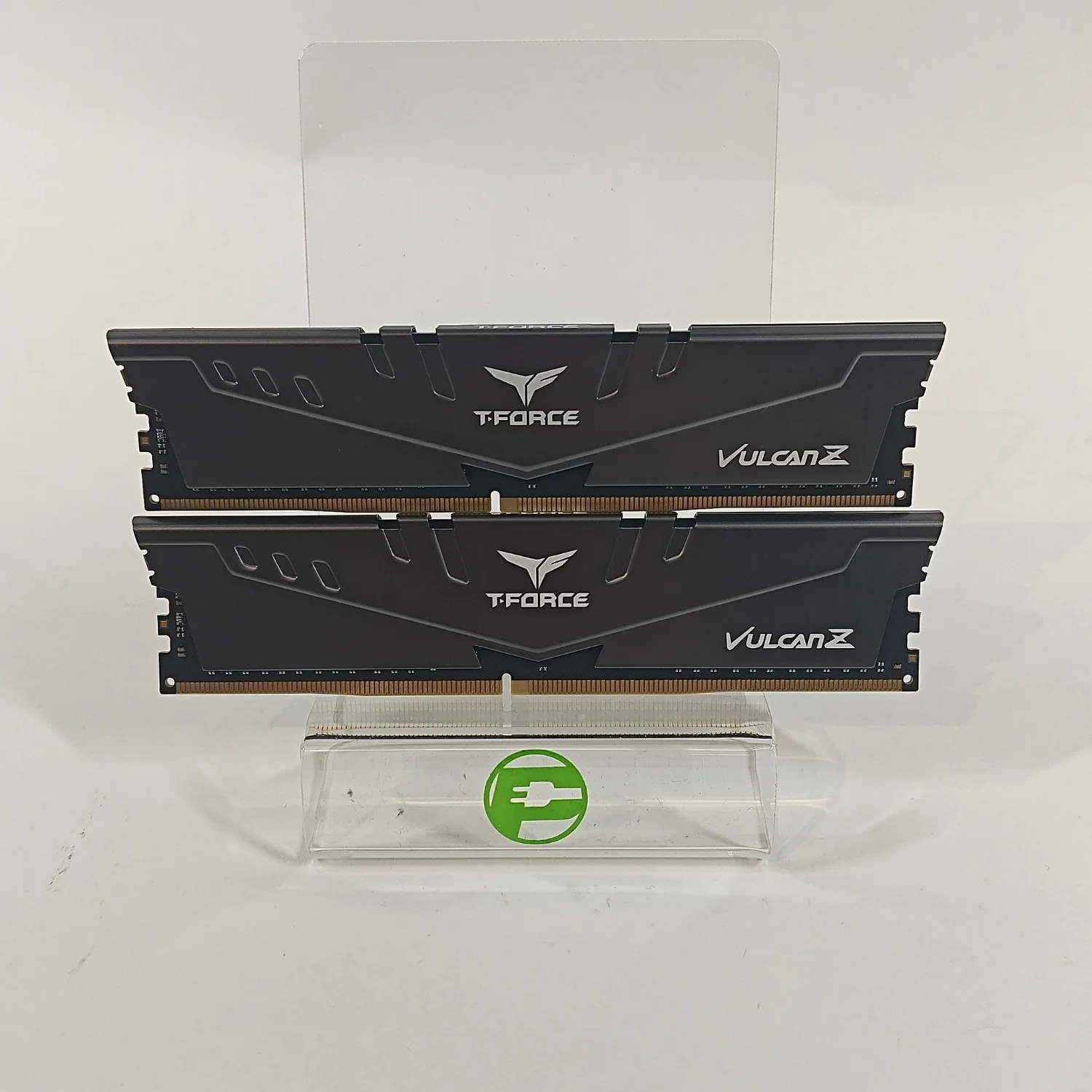TeamGroup T-Force Vulcan 16GB (2x8GB) RAM DDR4 3200MHz TLZGD48G3200HC16FBK