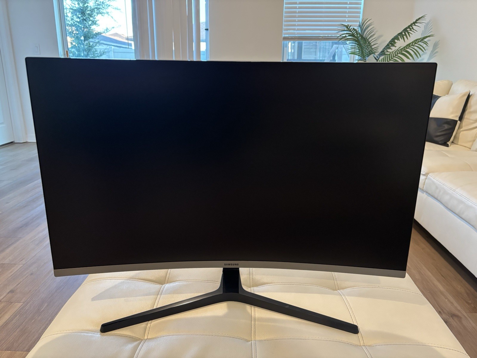 Local Pickup: Samsung 32" Curved Computer Monitor CR50