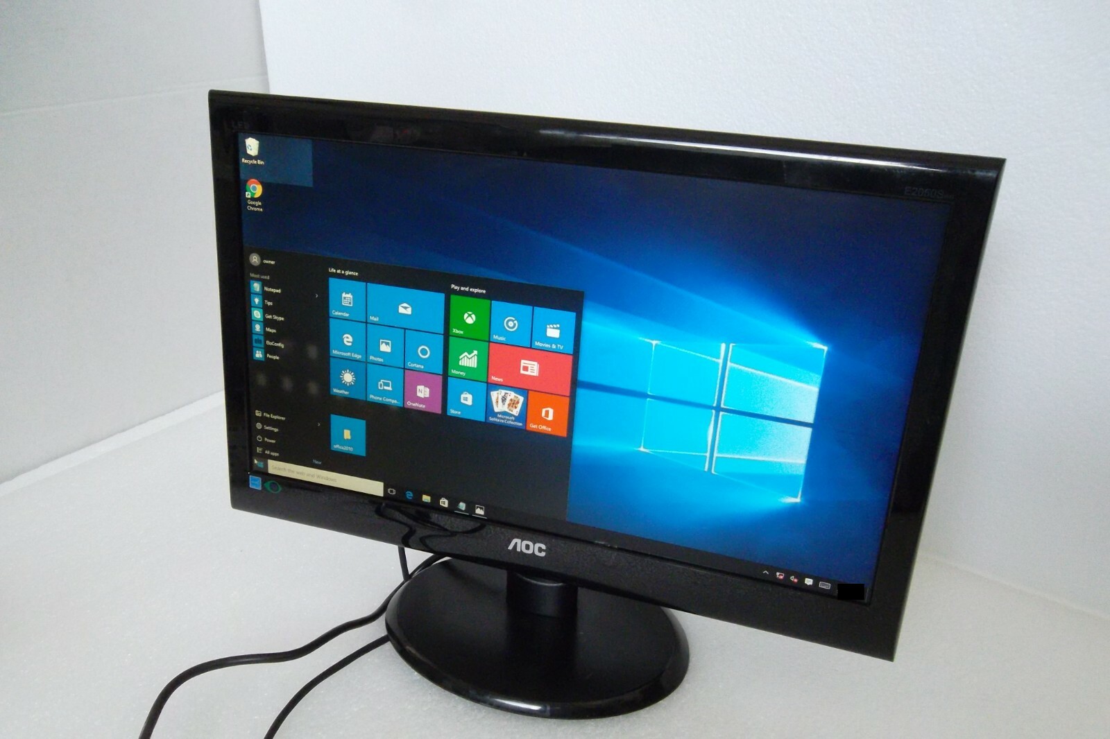 AOC E2050SWD LED Monitor Widescreen VGA DVI-D w/HDCP 5ms 1600 x 900 195LM00002