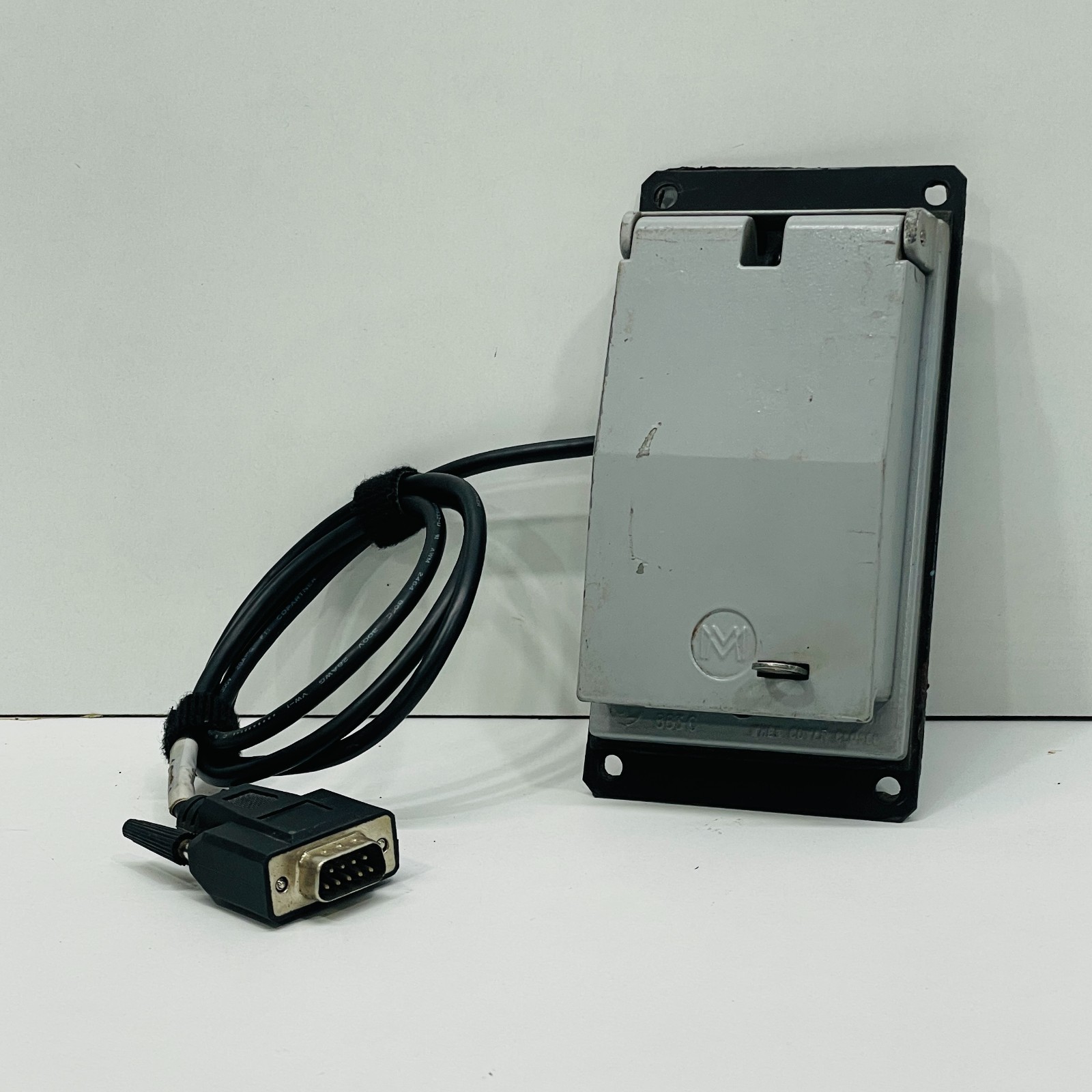 WET LOCATION INDUSTRIAL WALL PLATE CAT5E ETHERNET & DB9 SERIAL PORT LOT OF 6PCS 