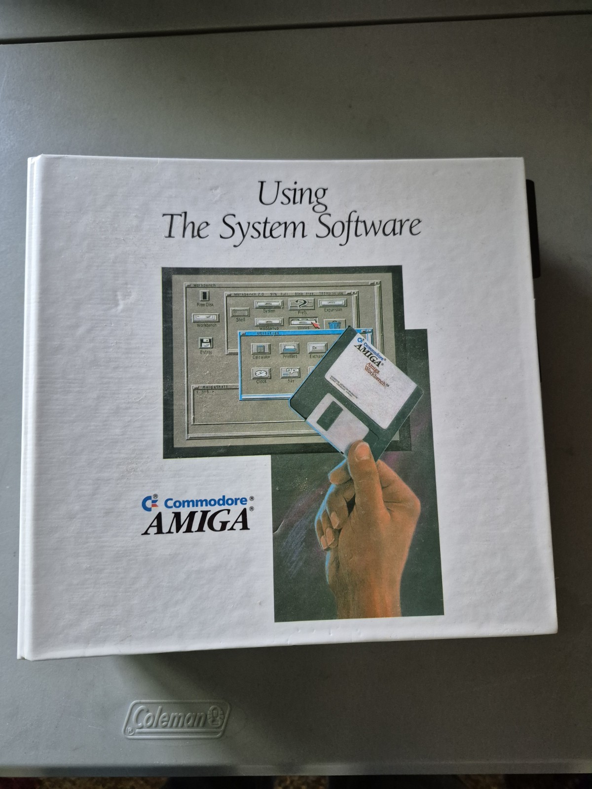 COMMODORE Amiga Using the System Software Workbench v. 2.0 Manual 1991 w/4 disks