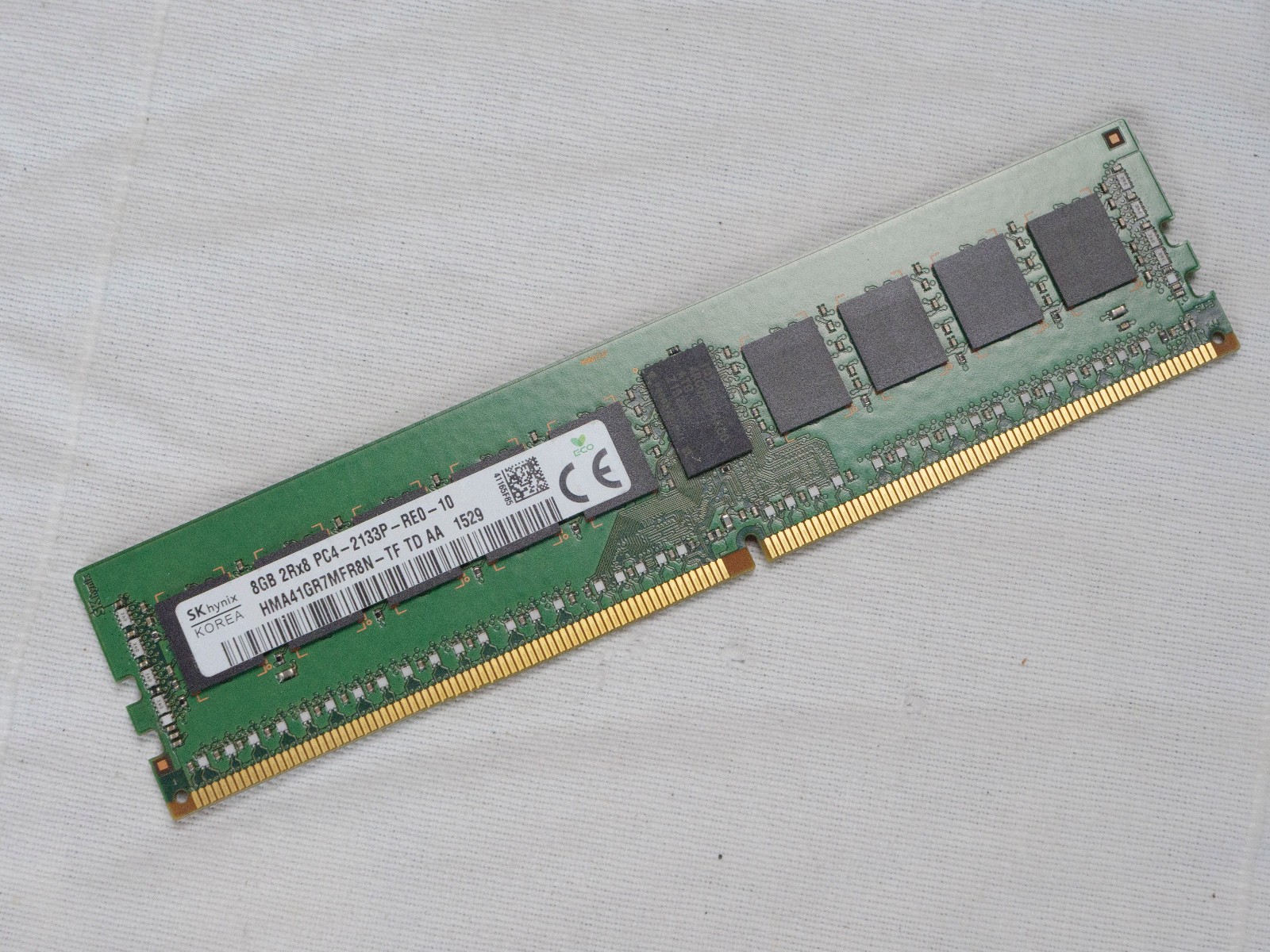1x stick of SKhynix 8GB ECC 2133mhz Ram - 2Bx8 PC4-2133P - RE0 HMA41GR7MFR8N