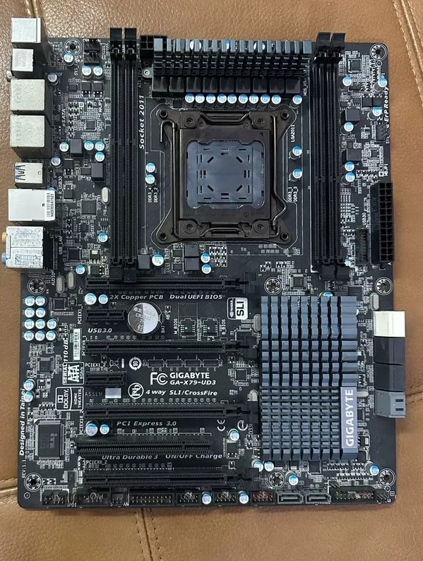 FOR GIGABYTE GA-X79-UD3 DDR3*4 32GB LGA 2011 ATX Motherboard Test OK
