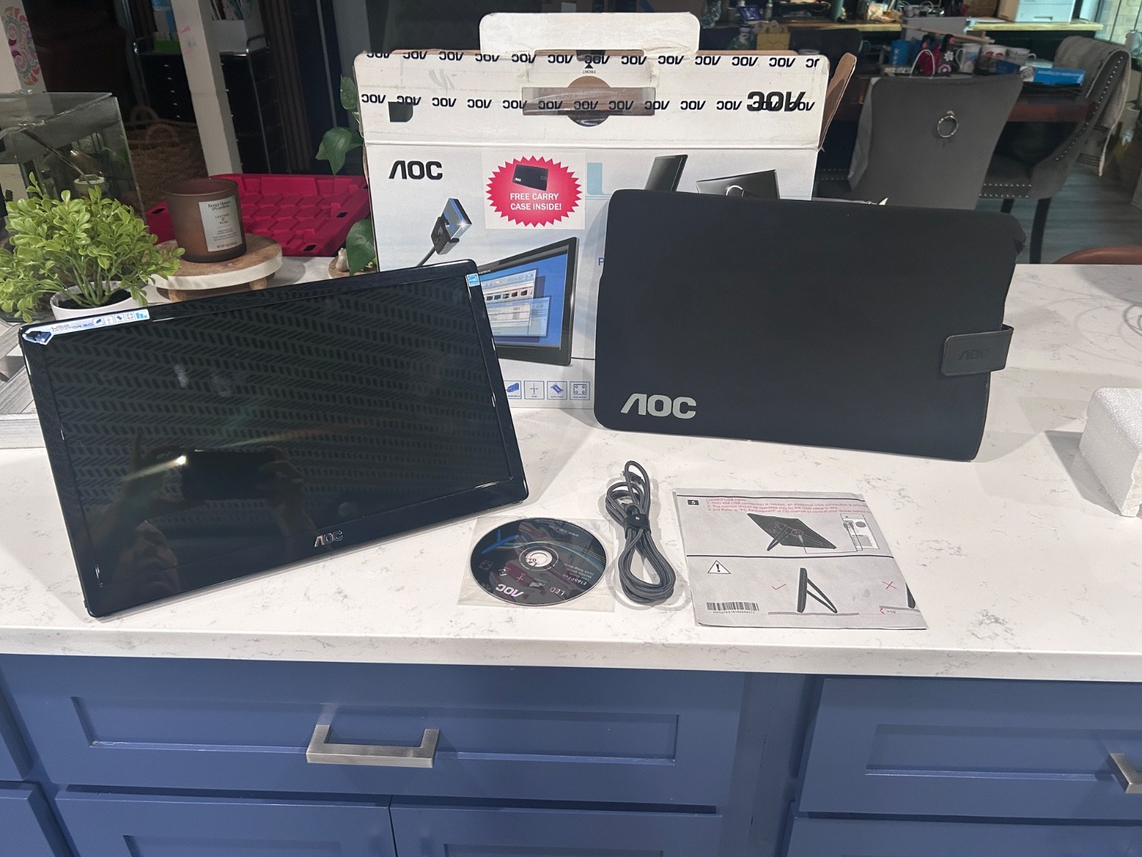 AOC E1659FWU 15.6” USB 3.0 Portable Monitor Open Box w/ Case, Cable & Box