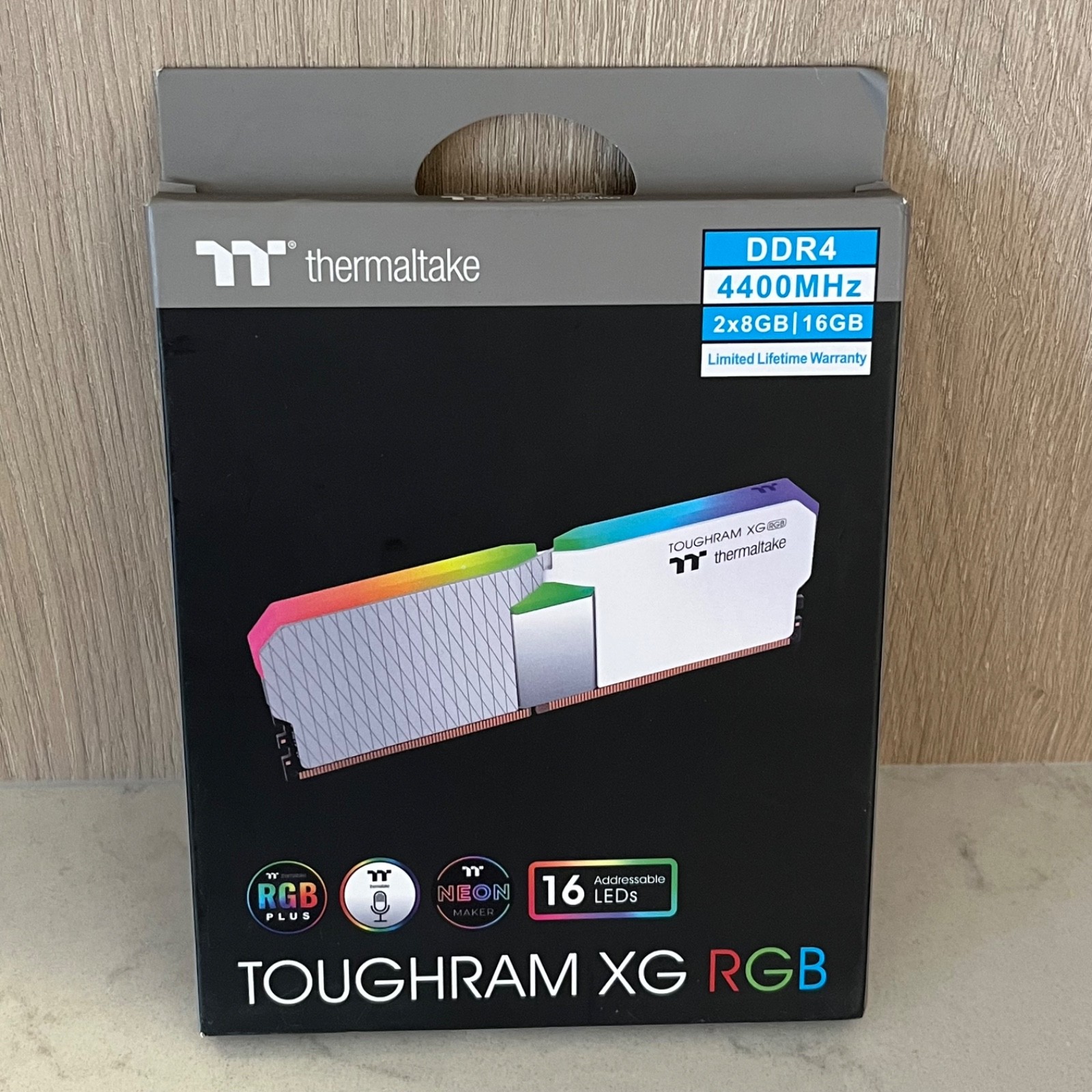 Thermaltake TOUGHRAM XG RGB DDR4 4400MHz 16GB 2x8 C19 Gaming RAM