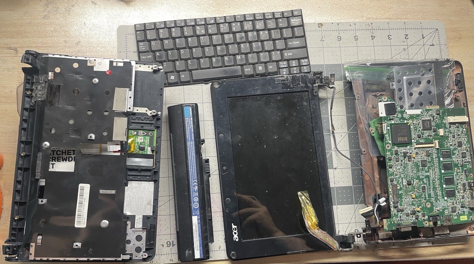 NB.HZW11.001 Acer INTEL I3-1005G1 4GB MOTHERBOARD A317-52