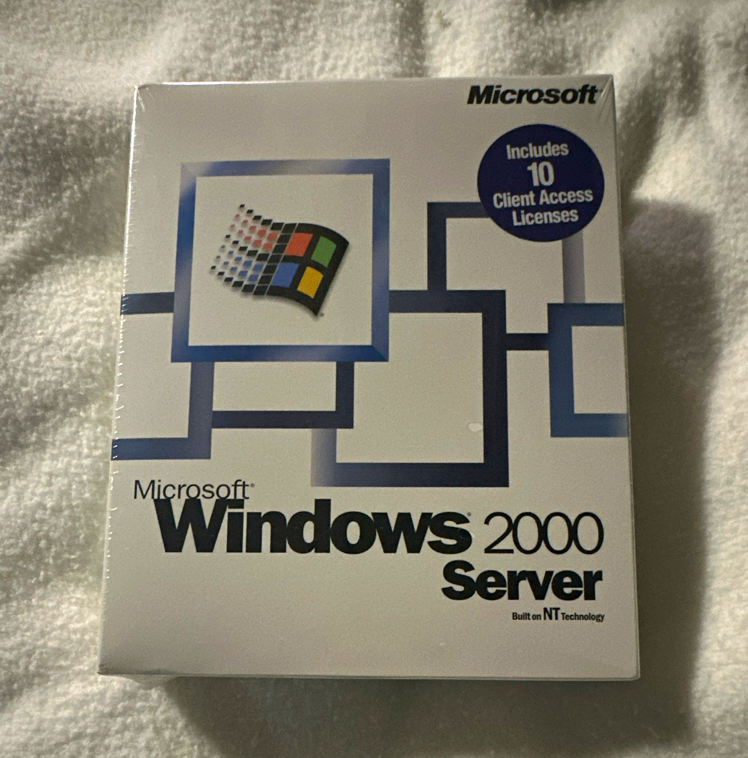 Microsoft Windows 2000 Server Retail CD English 10 CAL X05-00243