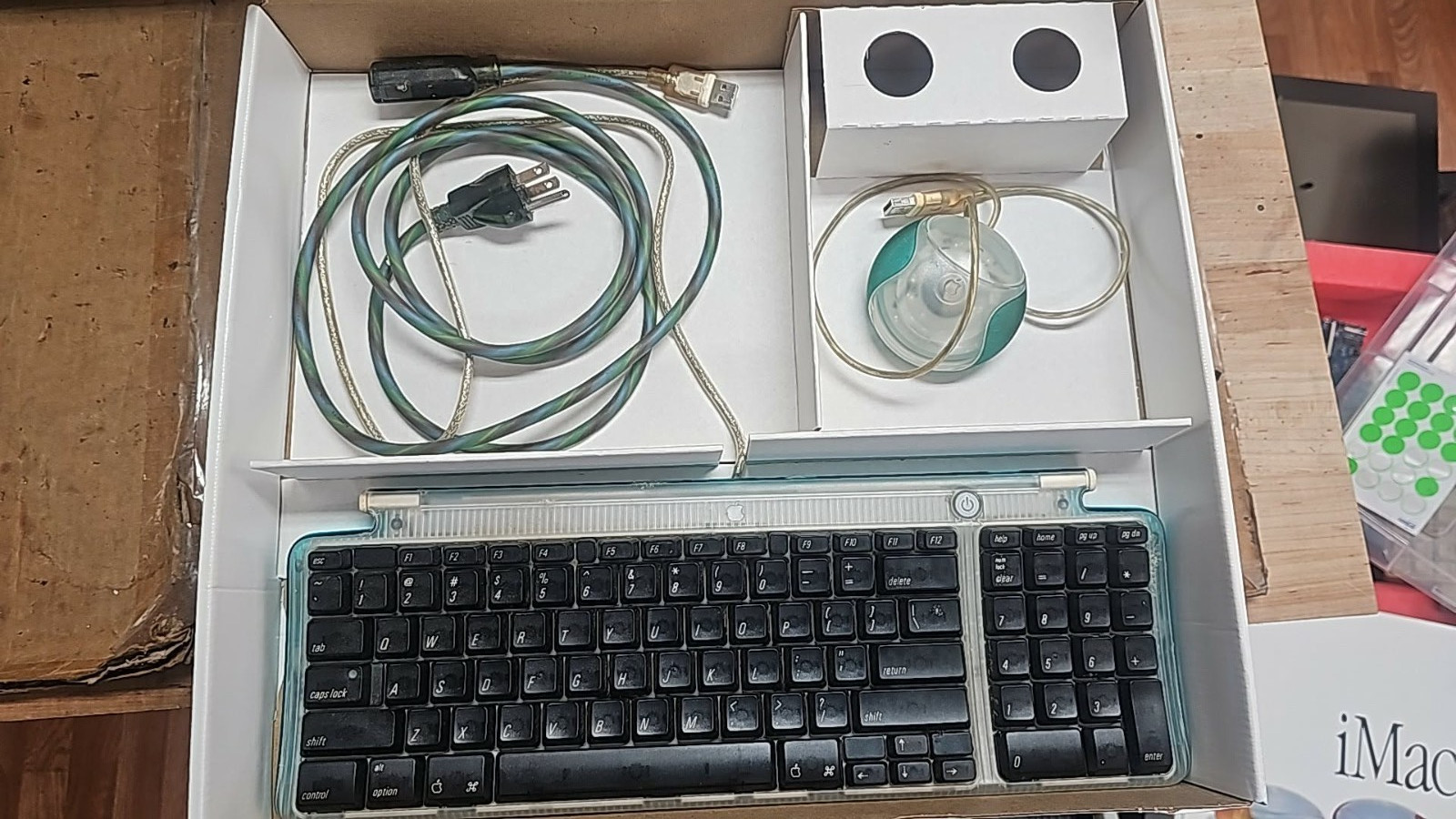 Retro Vintage Apple Macintosh M2452 USB Keyboard & M4848 USB Mouse w/Box