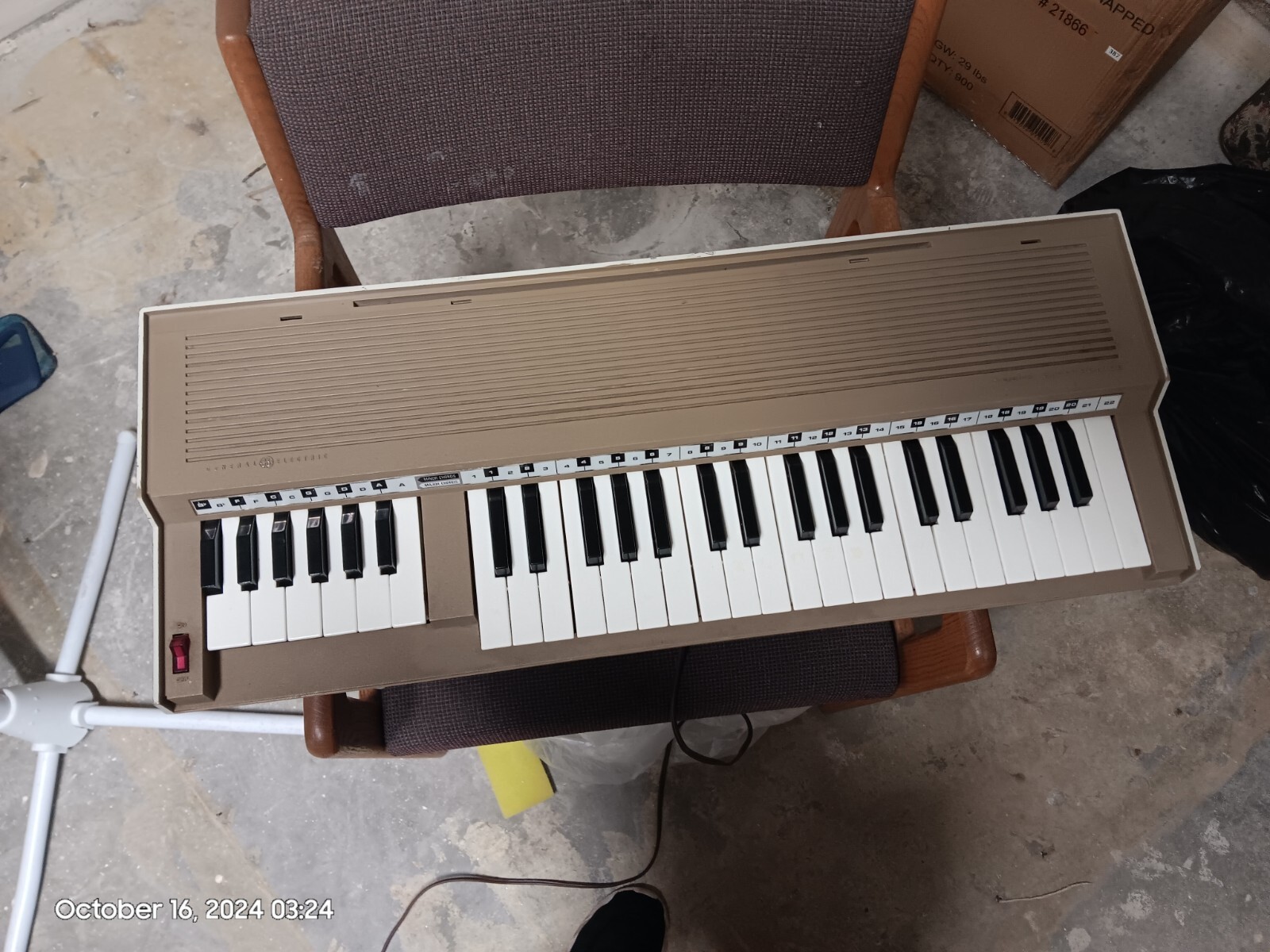 GE vintage keyboard, plug in, 