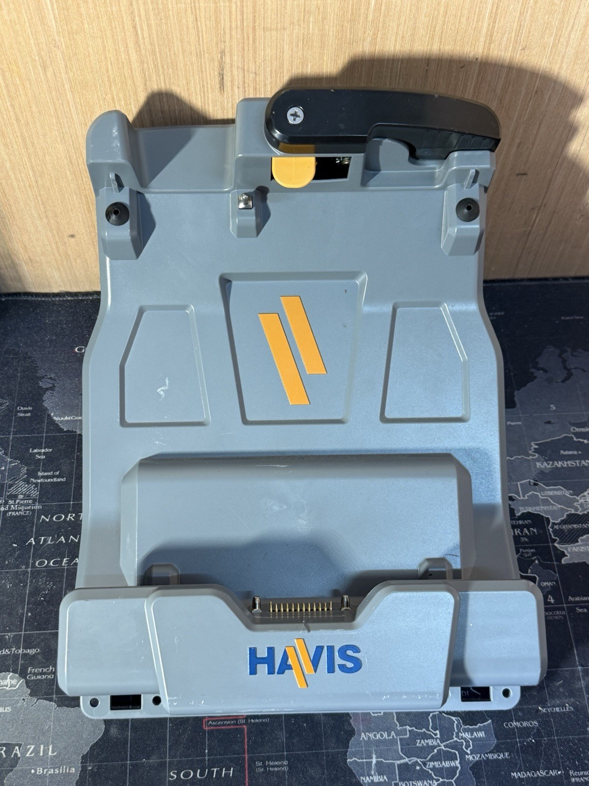 Lot of (4) Havis Docking Station P/N: DS-GTC-201-3 (Station Only No Key)