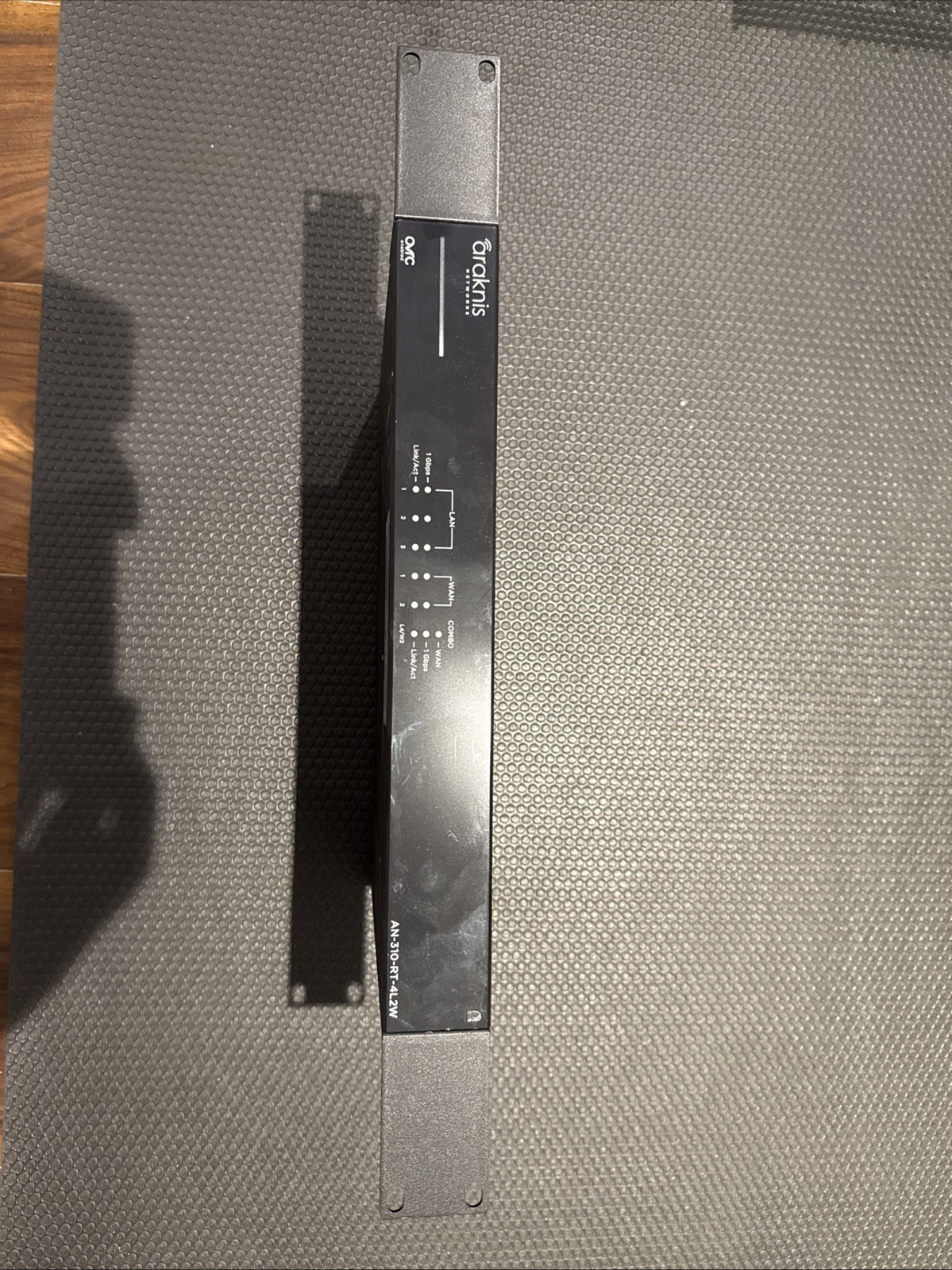 Araknis AN-310-RT-4L2W Dual WAN Gigabit VPN Router Firewall w/Rack Ears