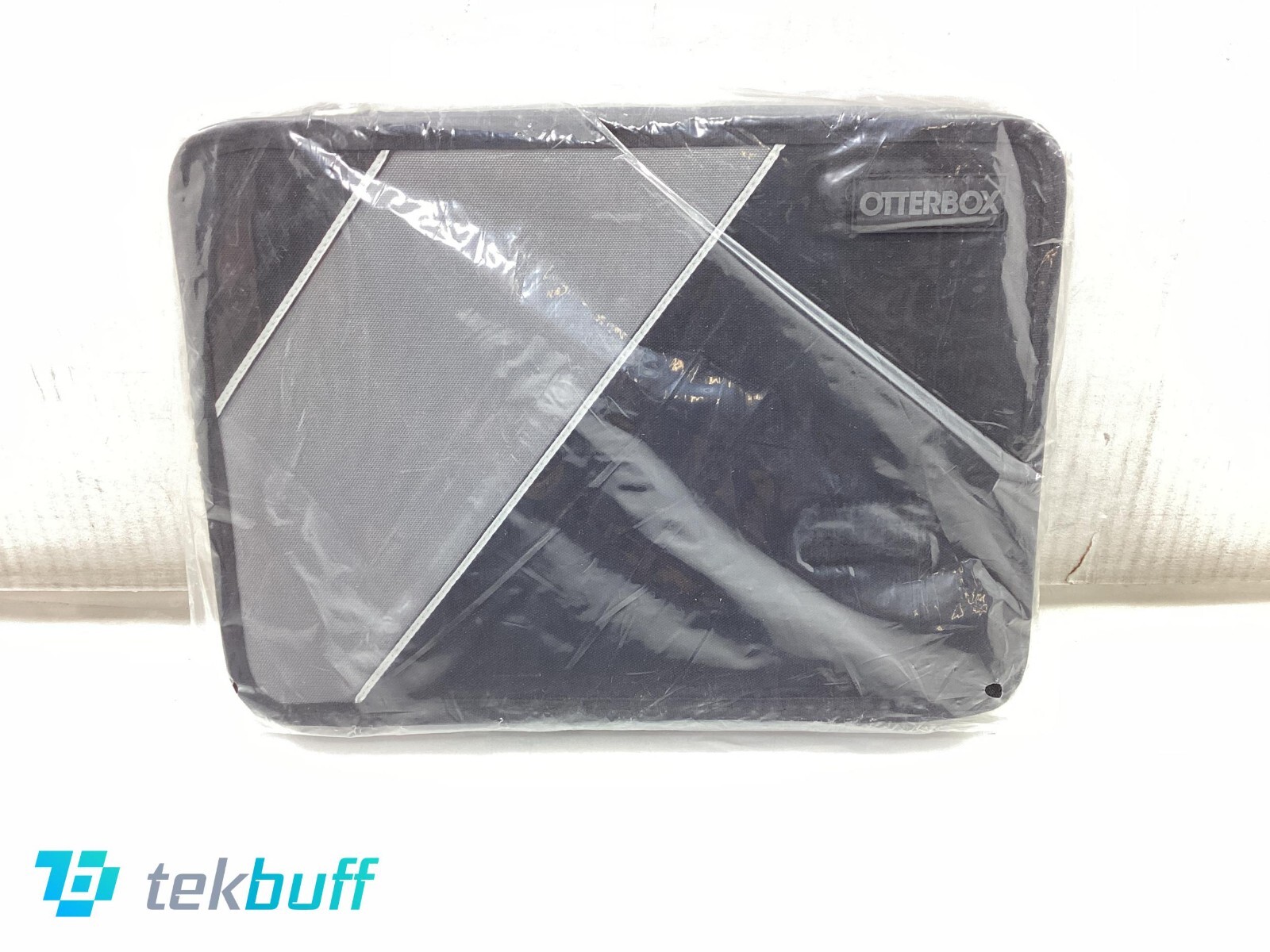 Otterbox 11-inch Ottershell Series Always-On Case w/ Pocket - Black - 77-58503