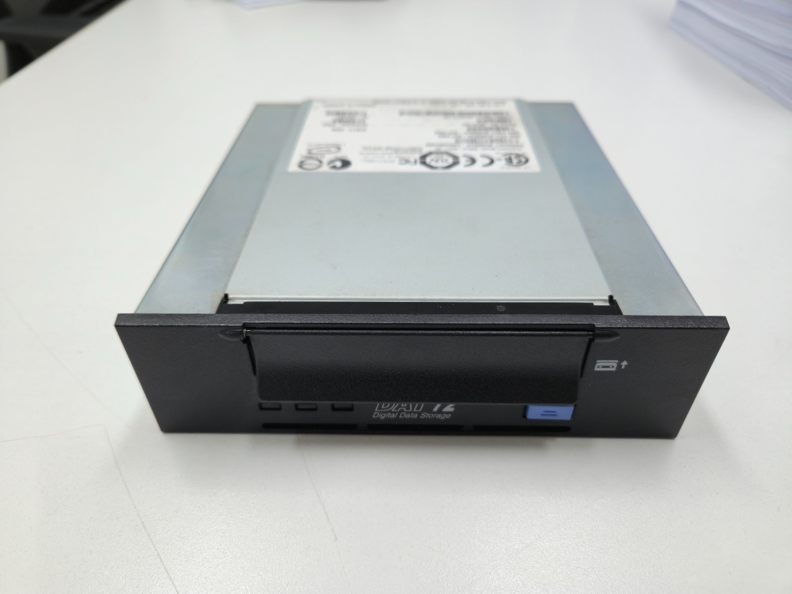 IBM 95P1988 36/72GB DDS5 DAT72 4mm SCSI LVD Internal Tape Drive