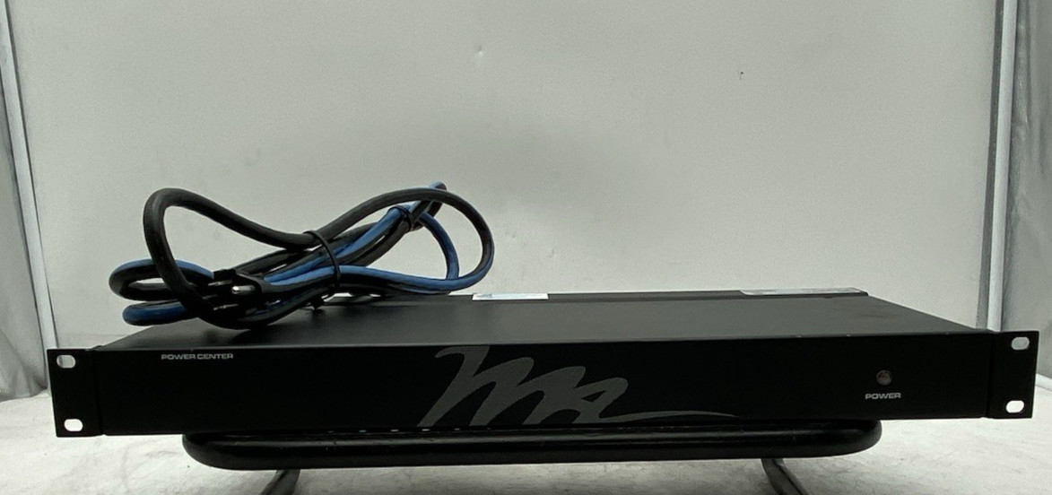 Middle Atlantic PD-815R-PL 15 Amp 8-Outlet Power Distribution Unit; RCS 6169609
