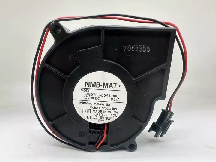 1PCS NMB BG0703-B044-000 12V 0.38A 80mm Mounting Hole 7530 Turbo Cooling Fan