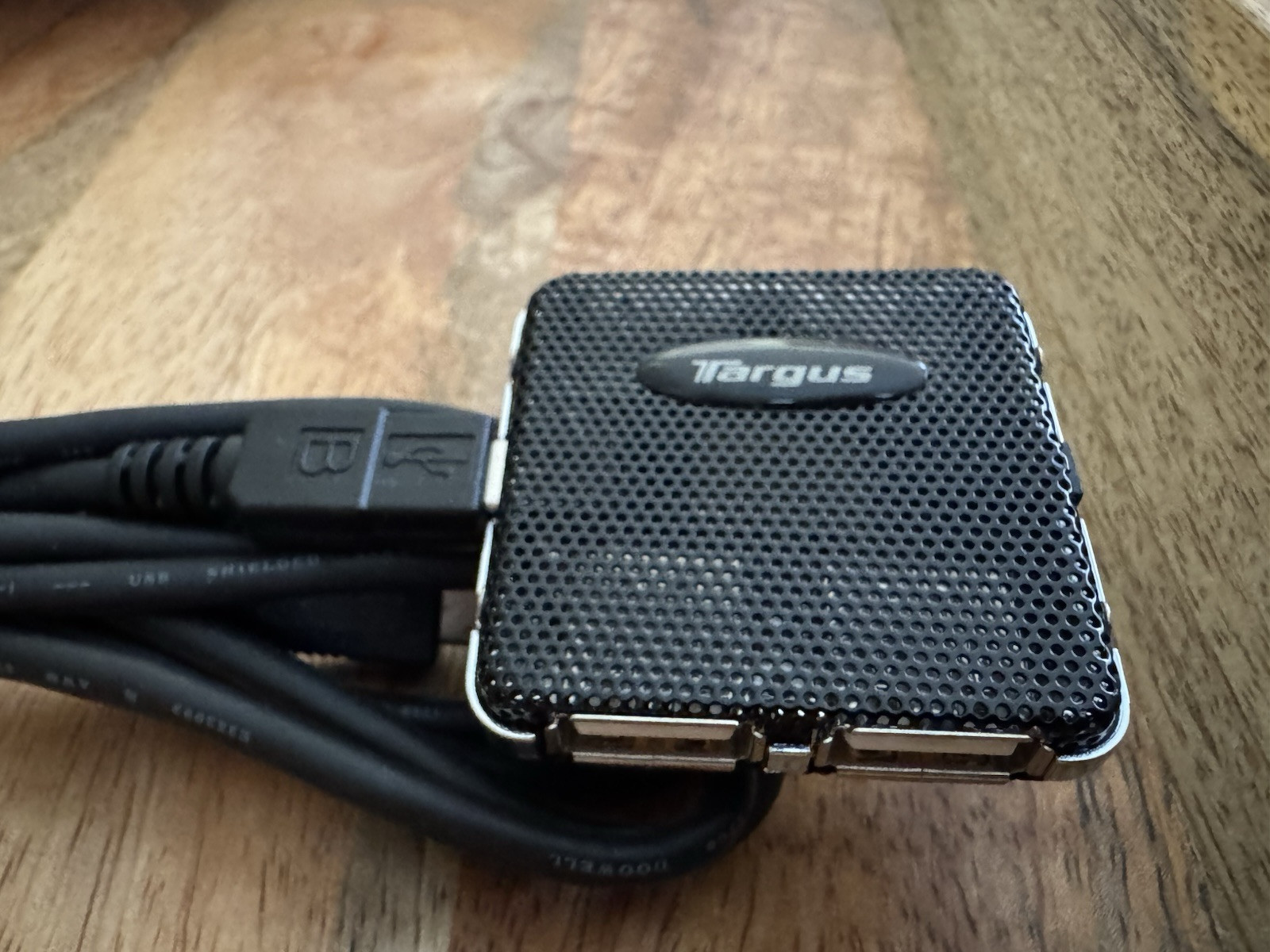 Targus ACH63US 4-Port External Hub Desktop USB 2.0