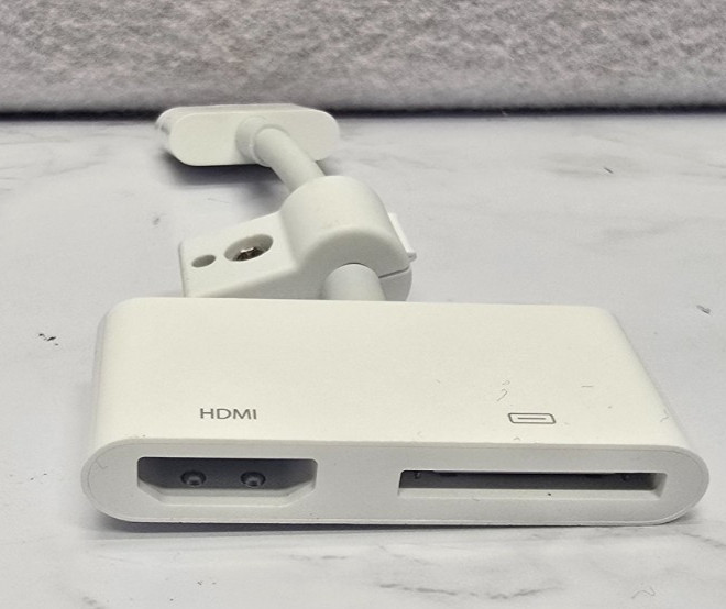 Apple MD098ZM/A 30 Pin Digital AV Adapter - White