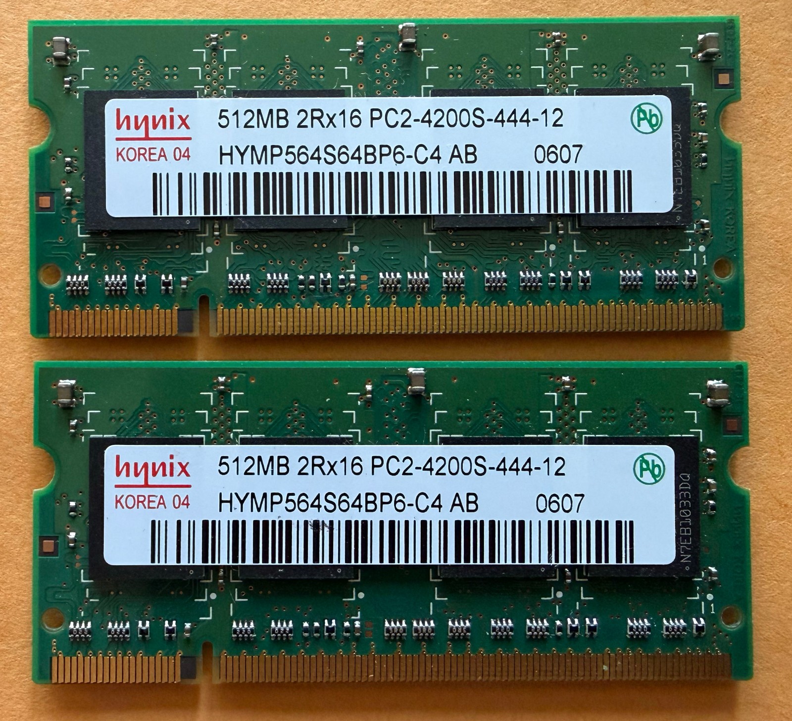 1GB Hynix HYMP564S64CP6-C4 AB 0648 2 X 512MB 2Rx16 PC2-4200S Laptop Memory