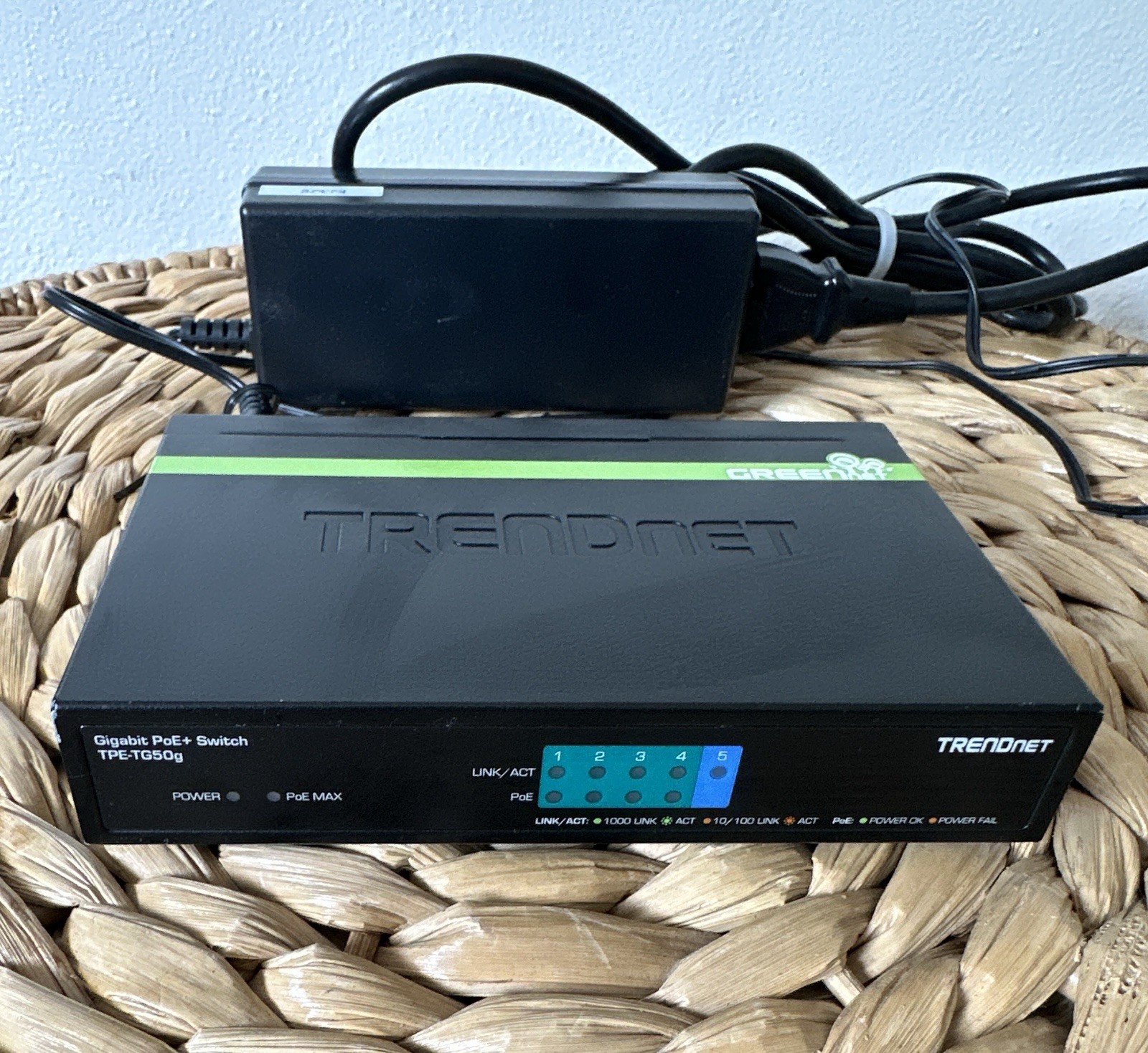 TRENDnet TPE-TG50g 5-Port Gigabit PoE+ Switch GREENnet Unmanaged Network Hub