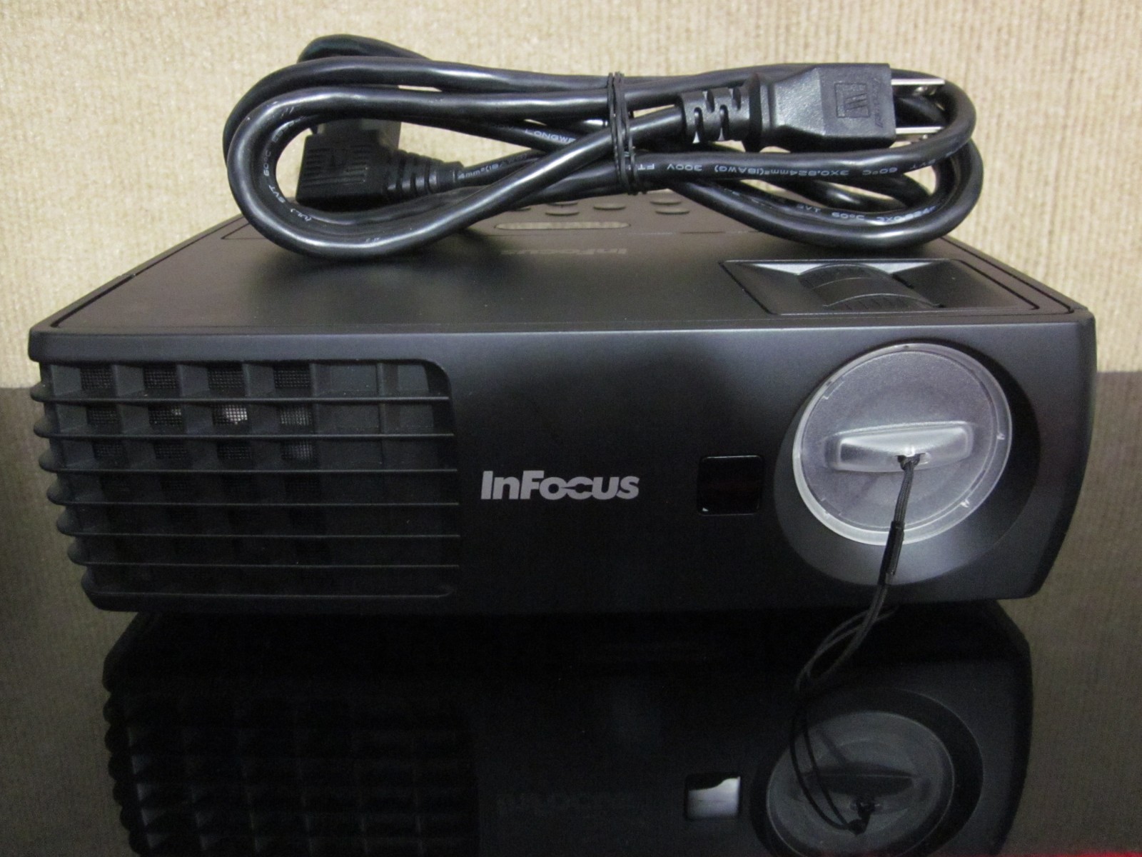 InFocus IN1110 297 Lamp Hours 2100 Lumens XGA Mobile Projector w/ Power Cord