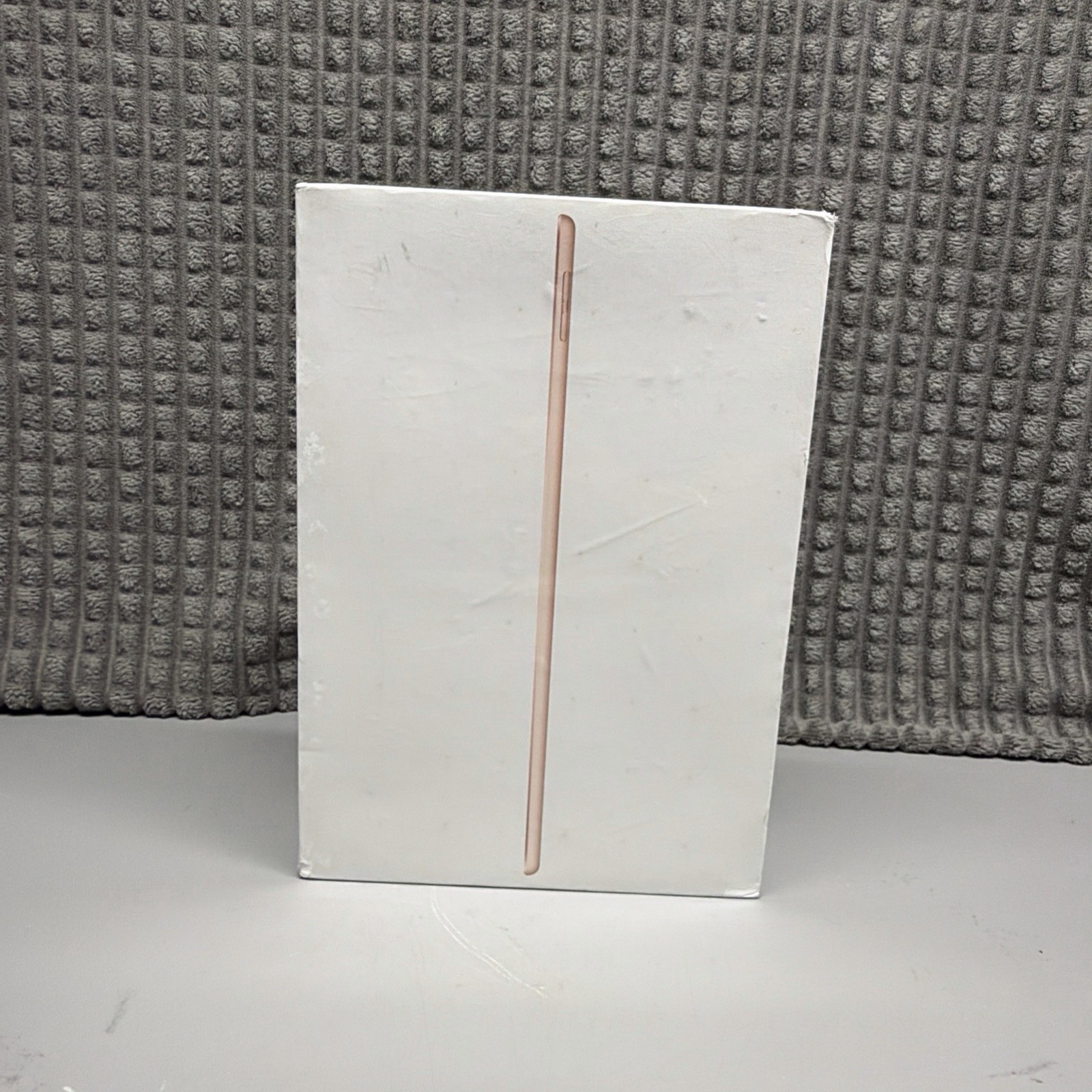 Apple iPad Air 3rd Generation 64GB Wi-Fi Gold MUUL2LL/A A2152 iPadOS 13
