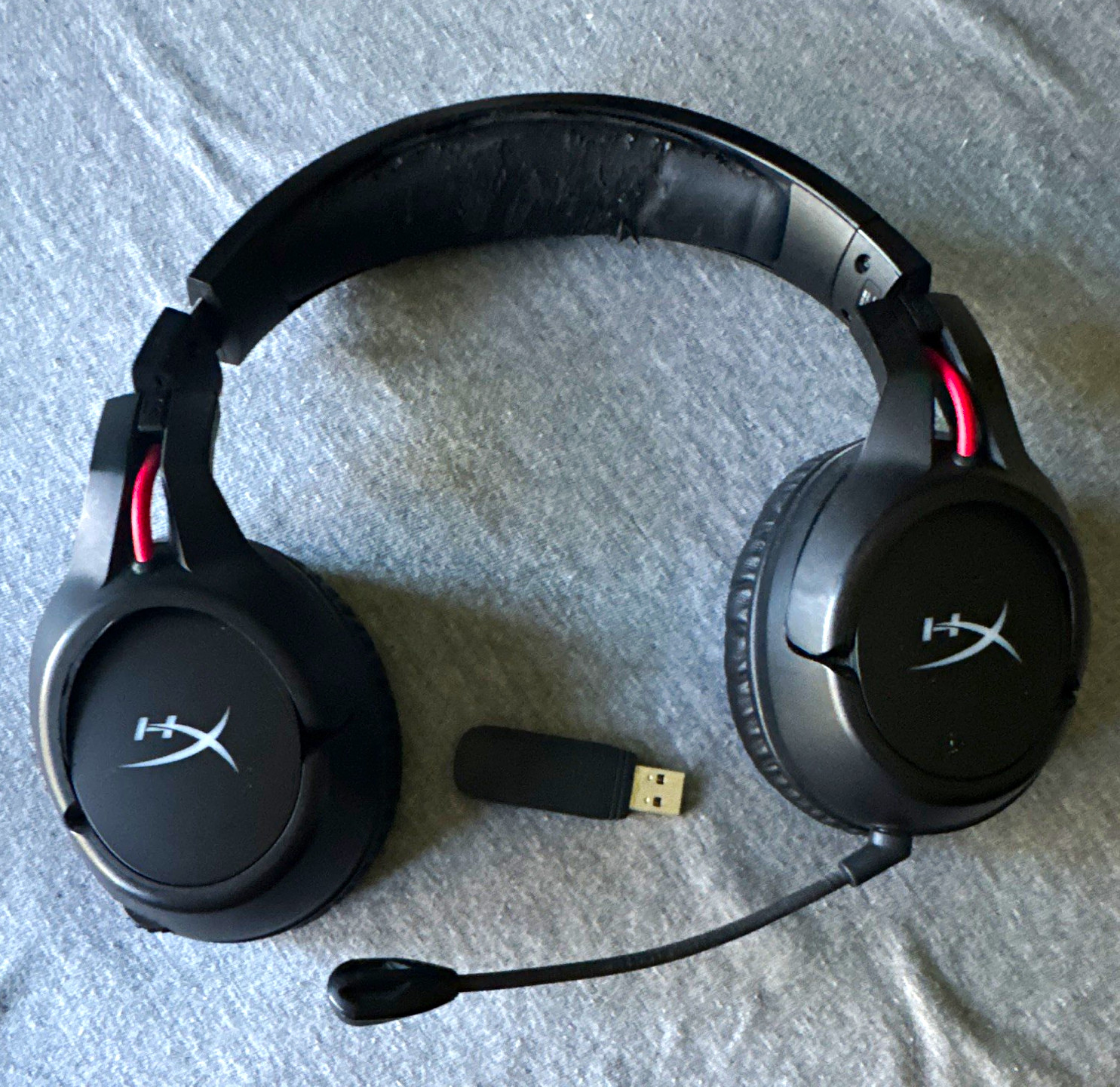 HyperX Cloud Flight Wireless Over-Ear Gaming Headset Boom Mic USB Dongle